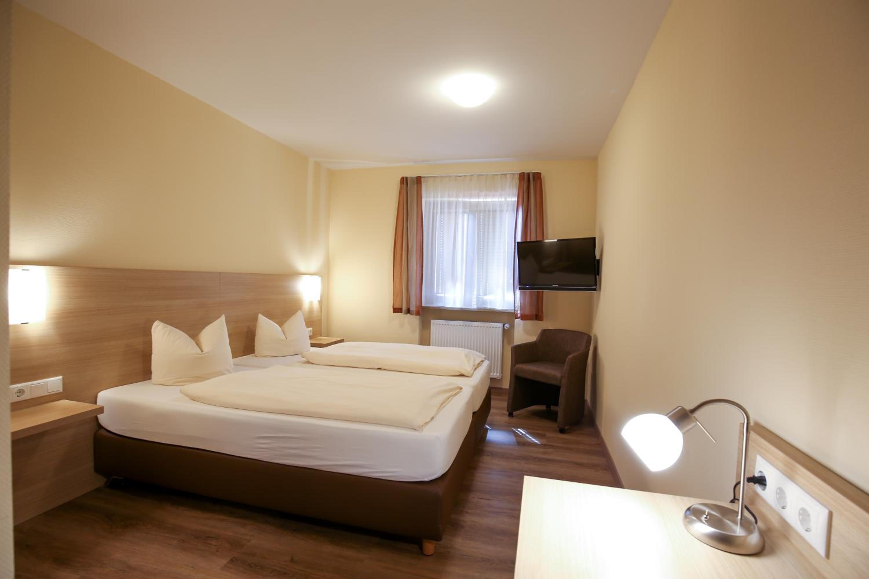 Double Room - Photo 1