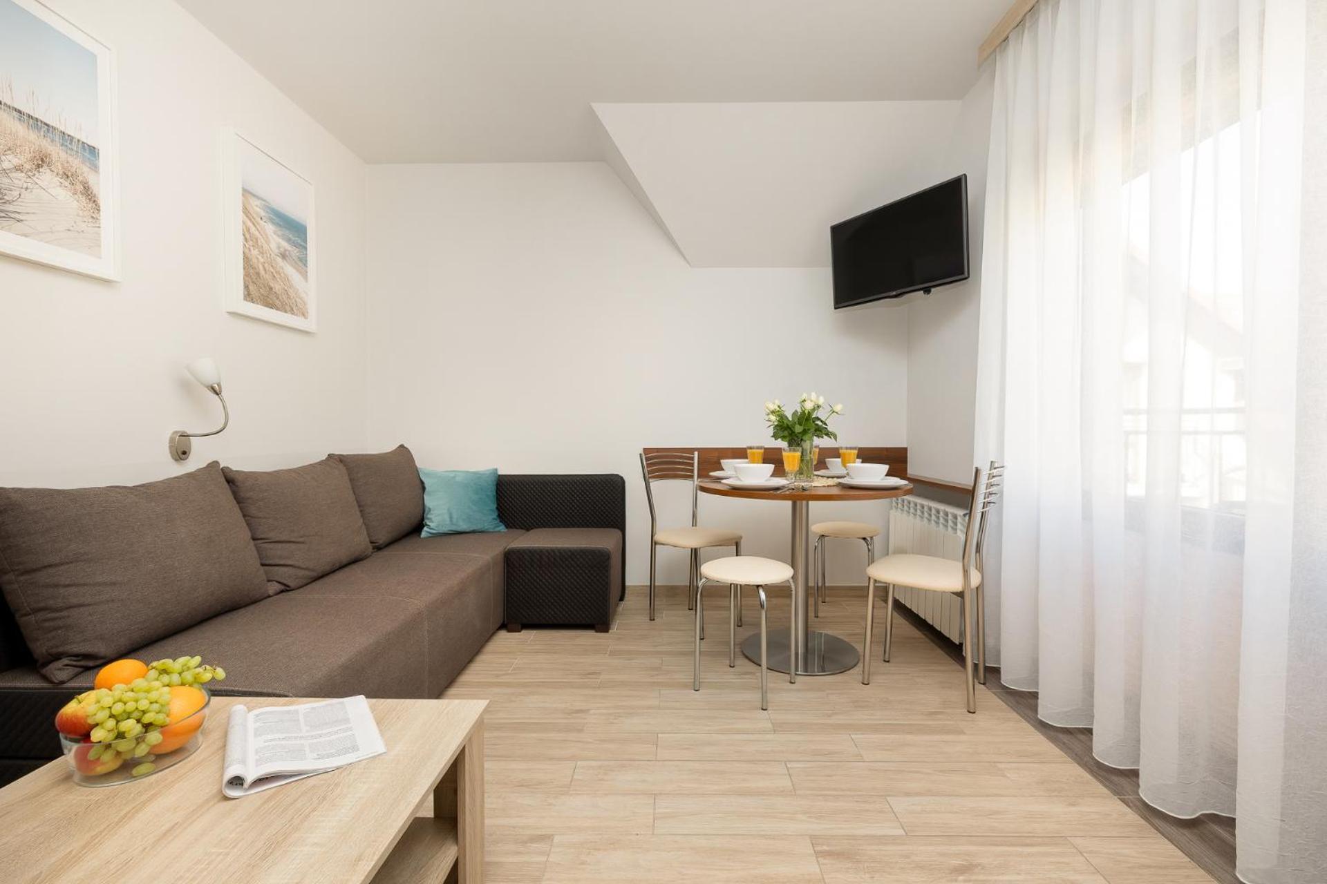One-Bedroom Apartment photo 2