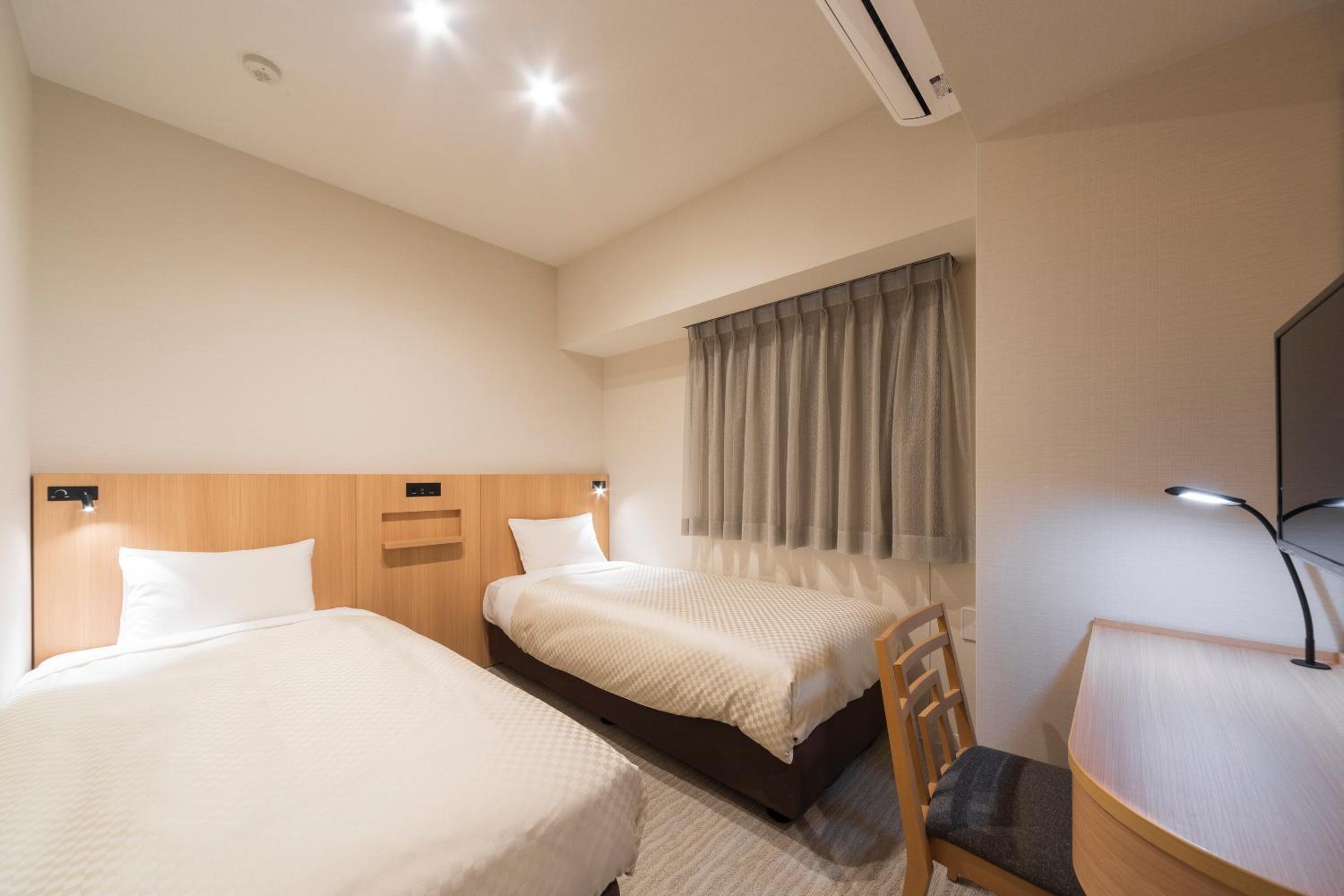 Standard Twin Room photo 2