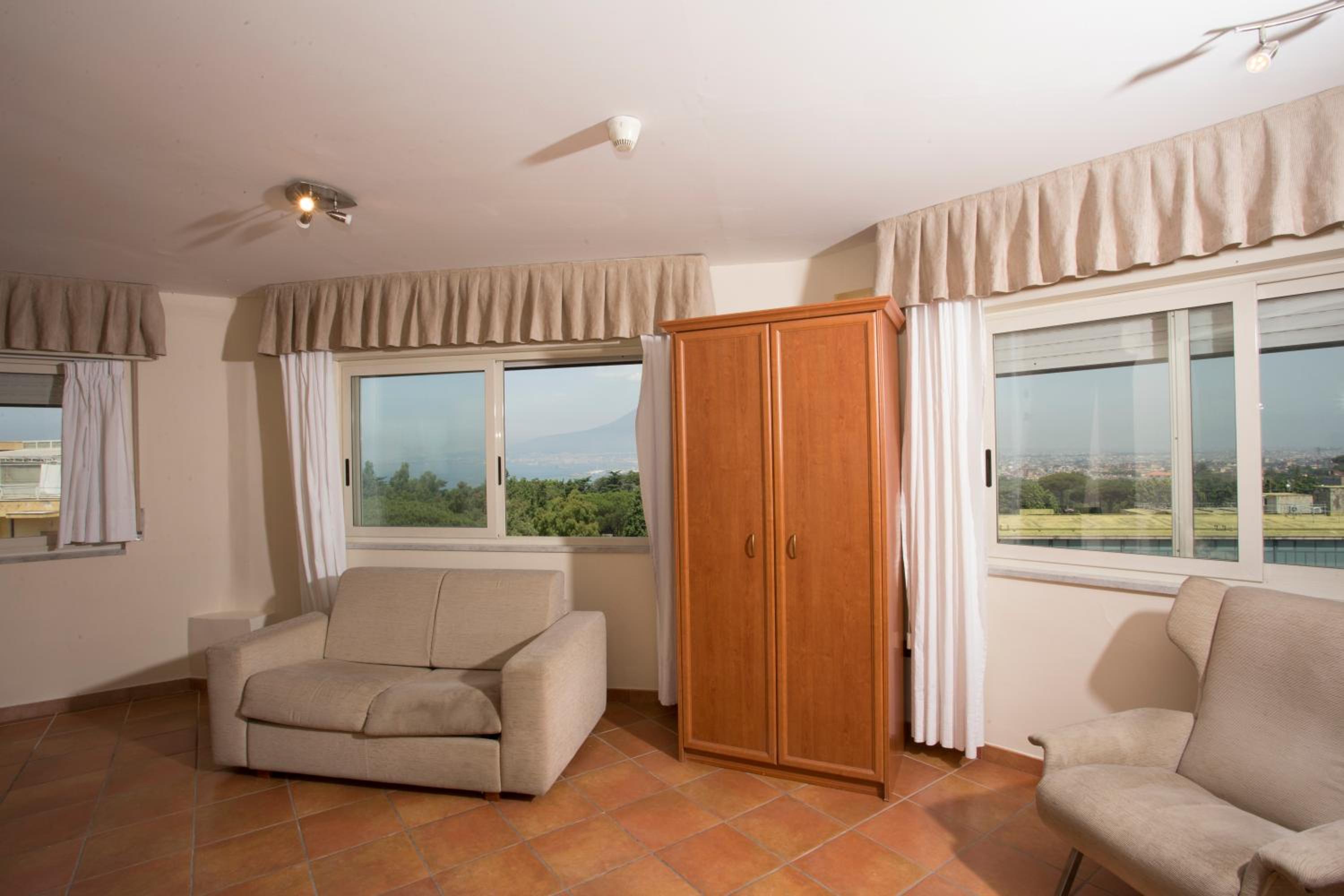 Basic Triple Room