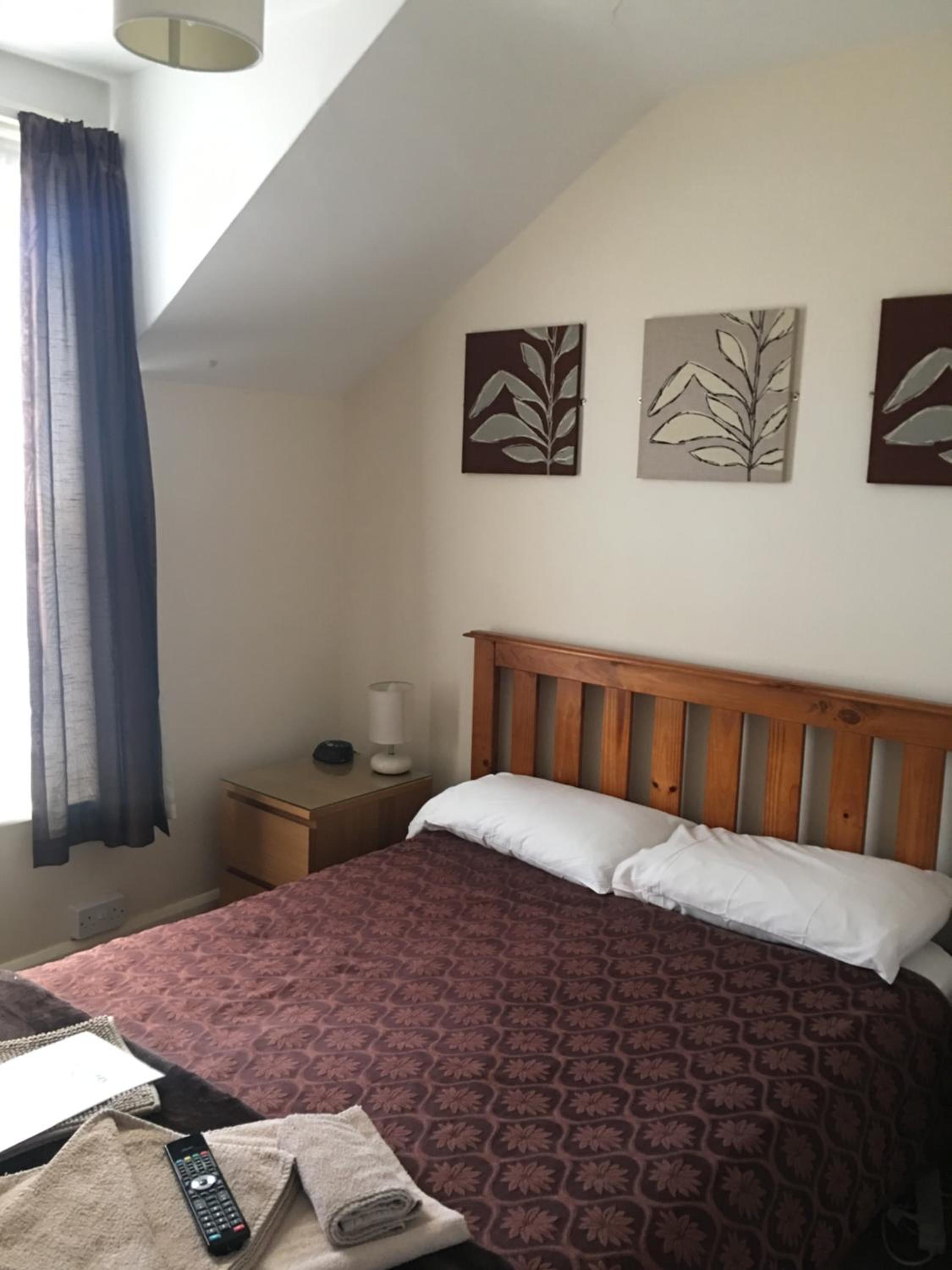 Double Room with Private Bathroom - Photo 4