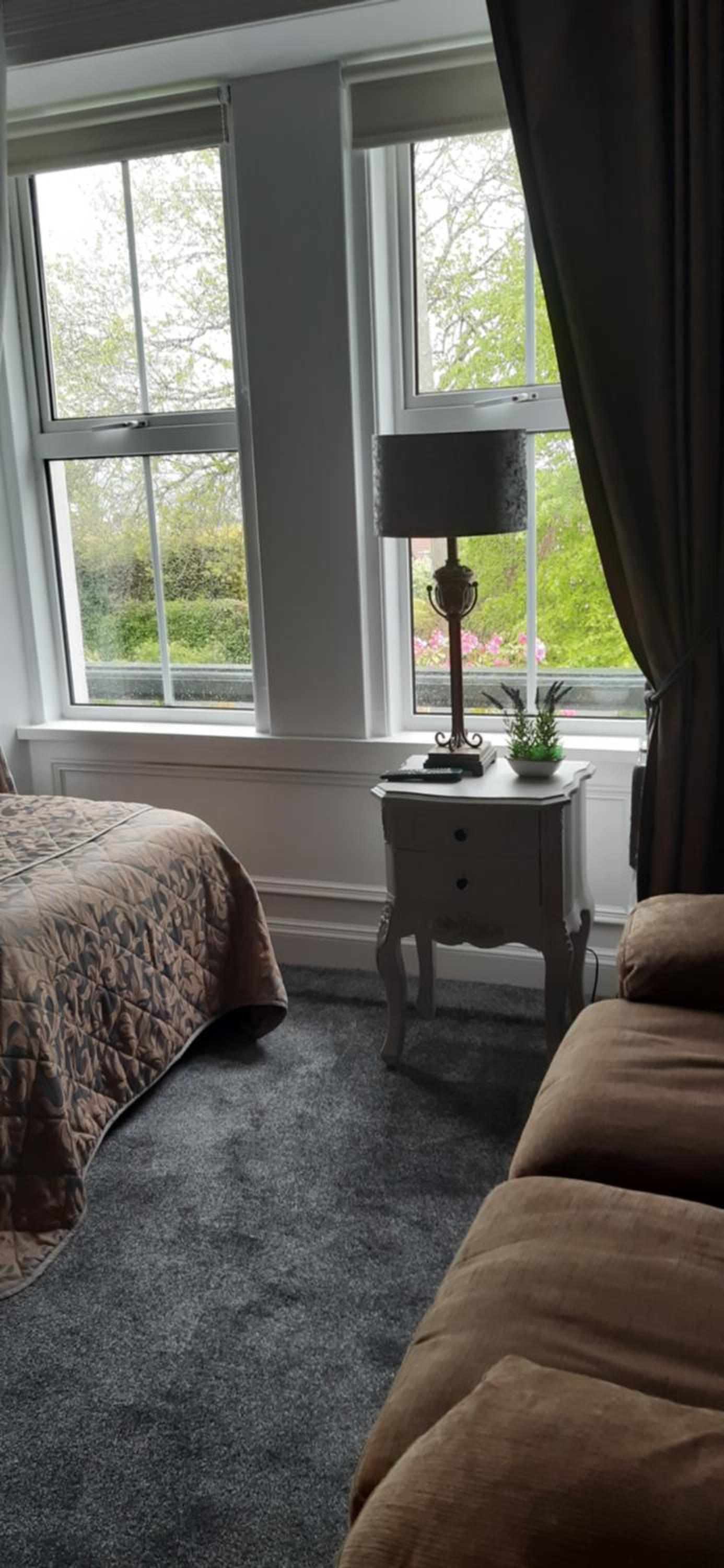 Family Room with Garden View - Photo 3