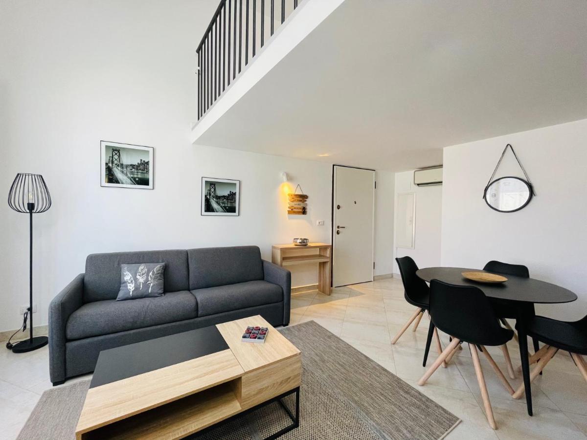 Apartment - Split Level photo 3