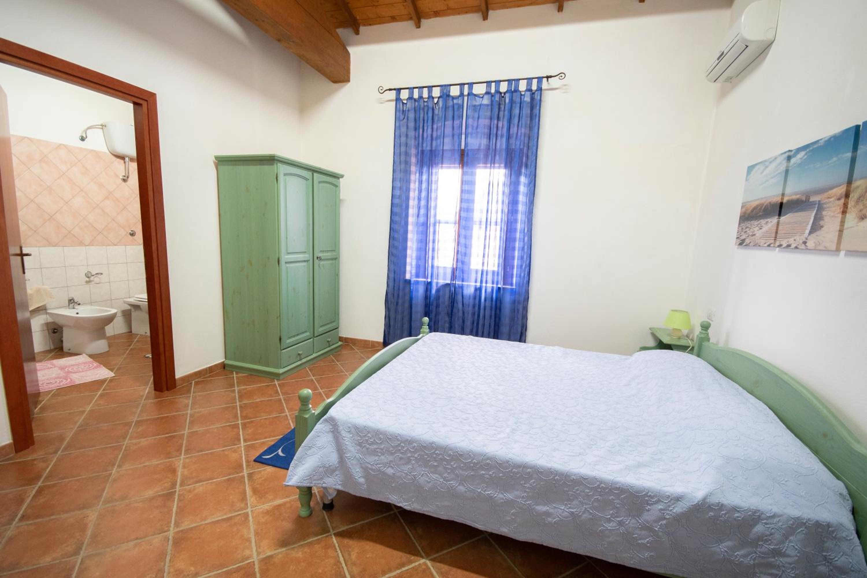 Standard Double Room photo 2
