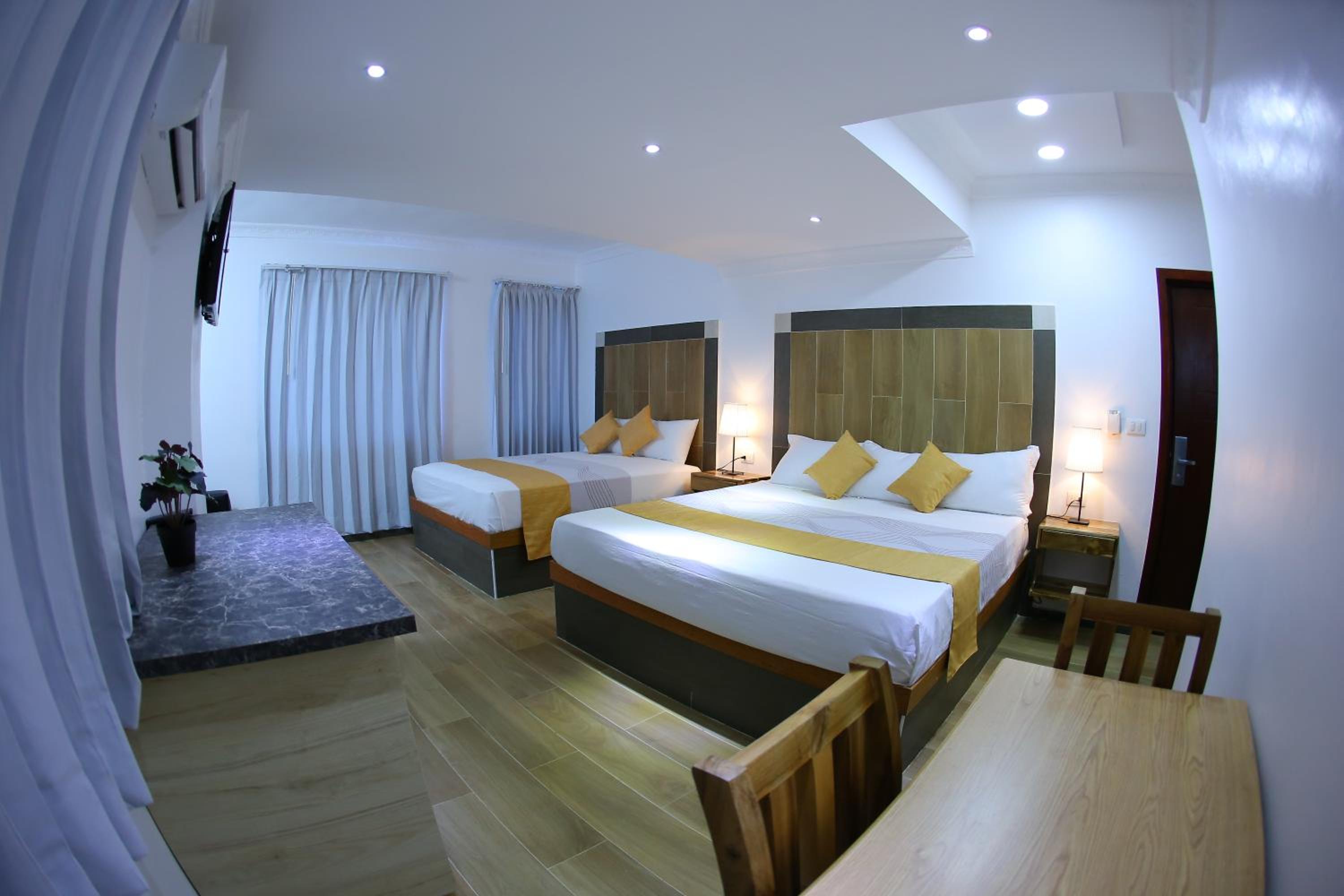 Superior Quadruple Room photo 3