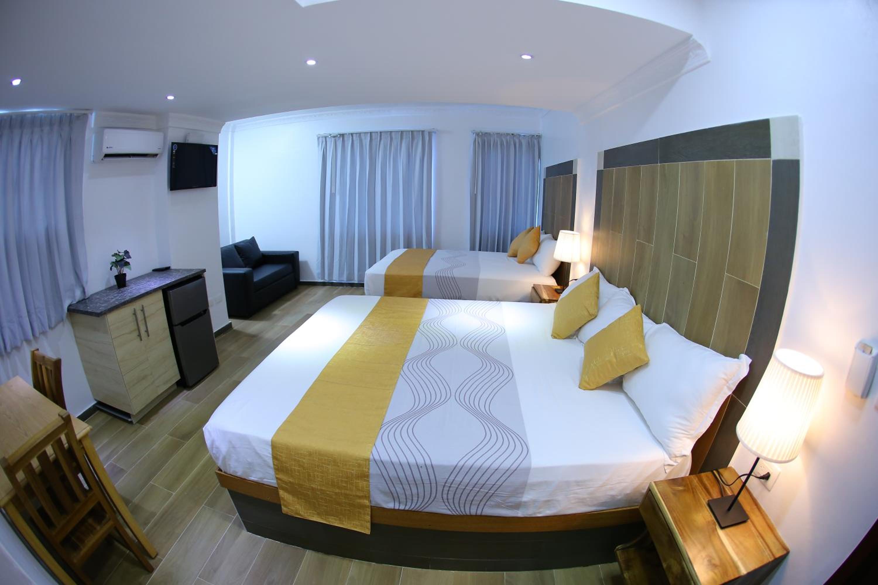 Superior Quadruple Room photo 2