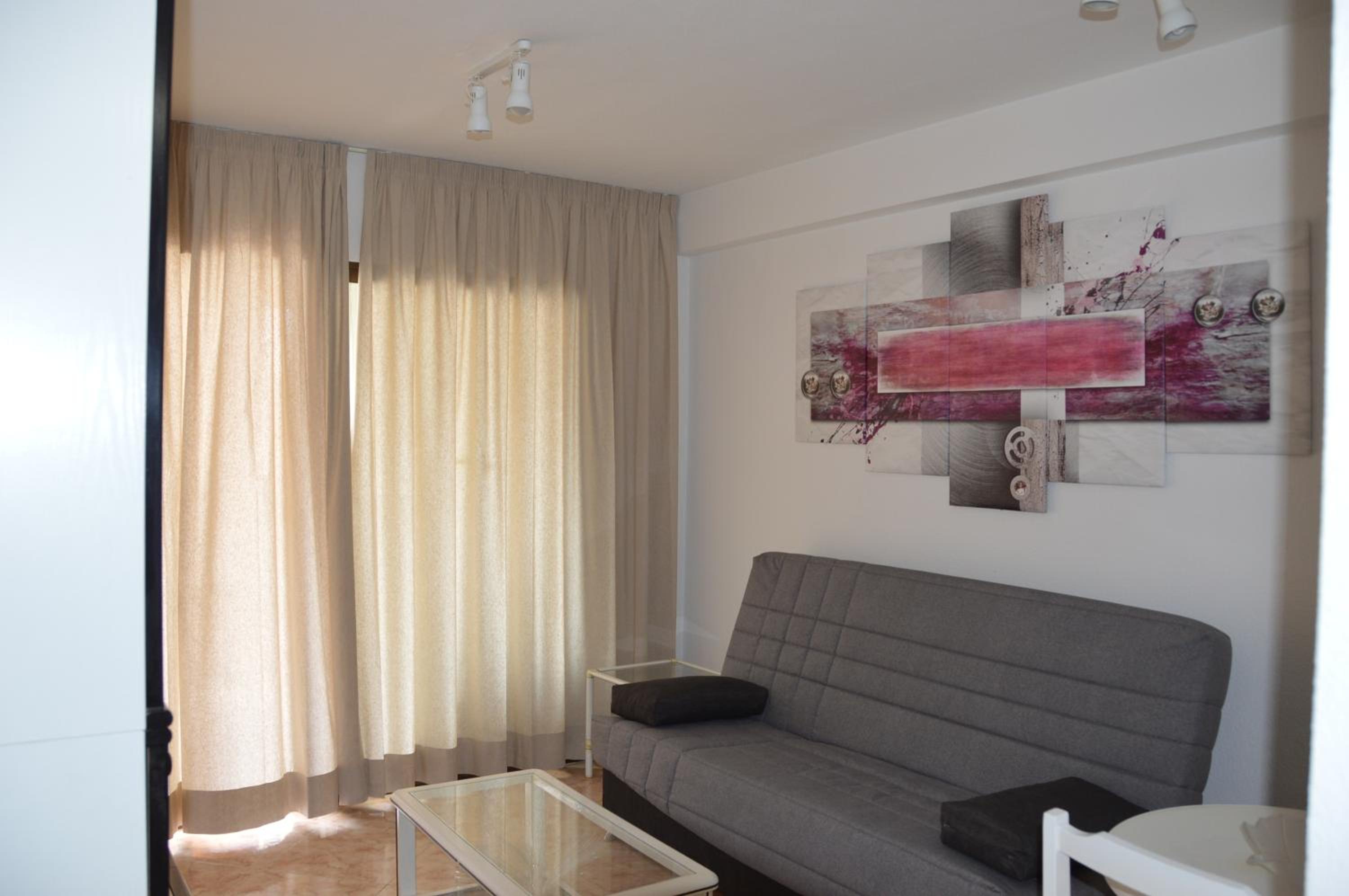 One-Bedroom Apartment - Photo 1