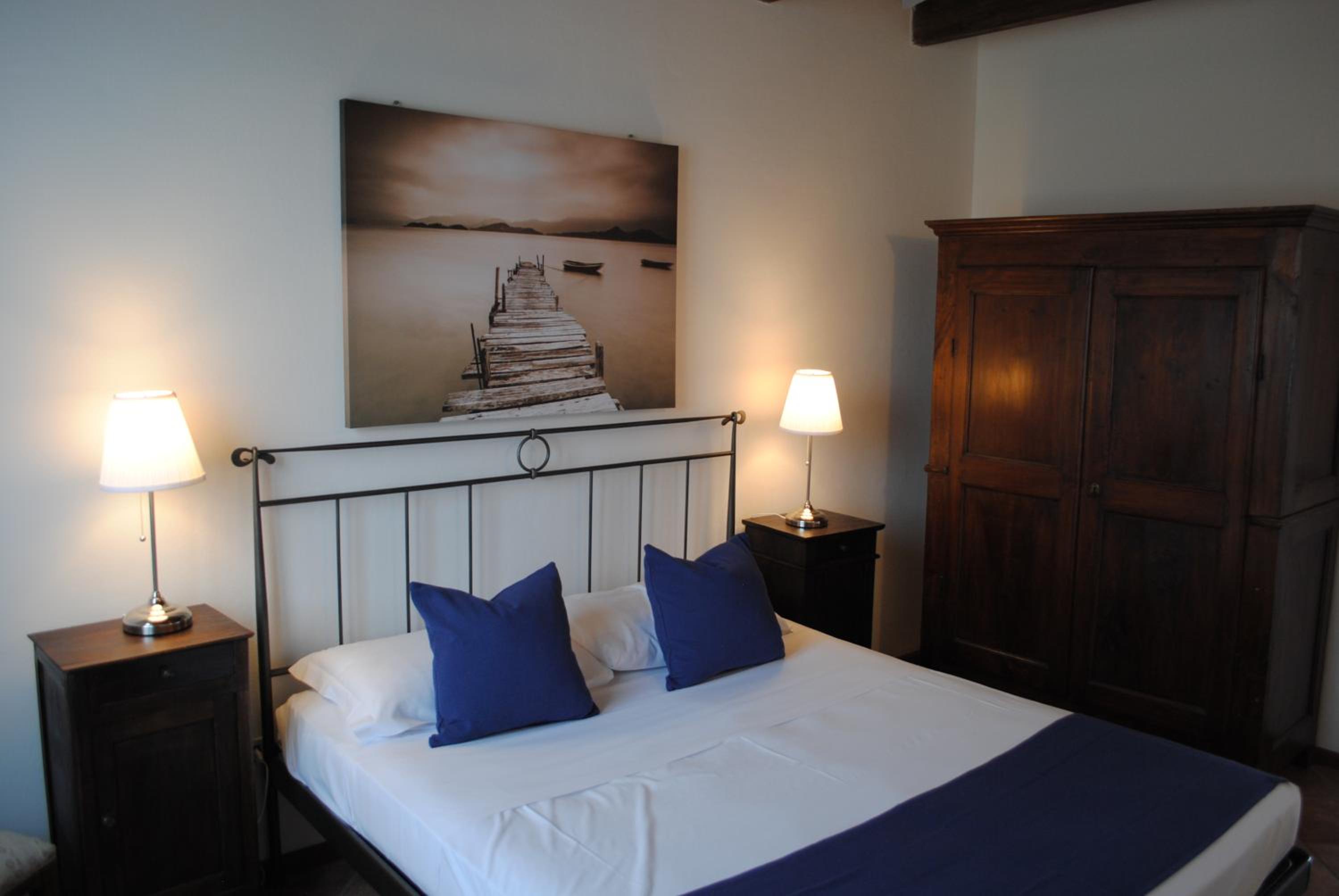 Double Room with Garden View - Photo 3