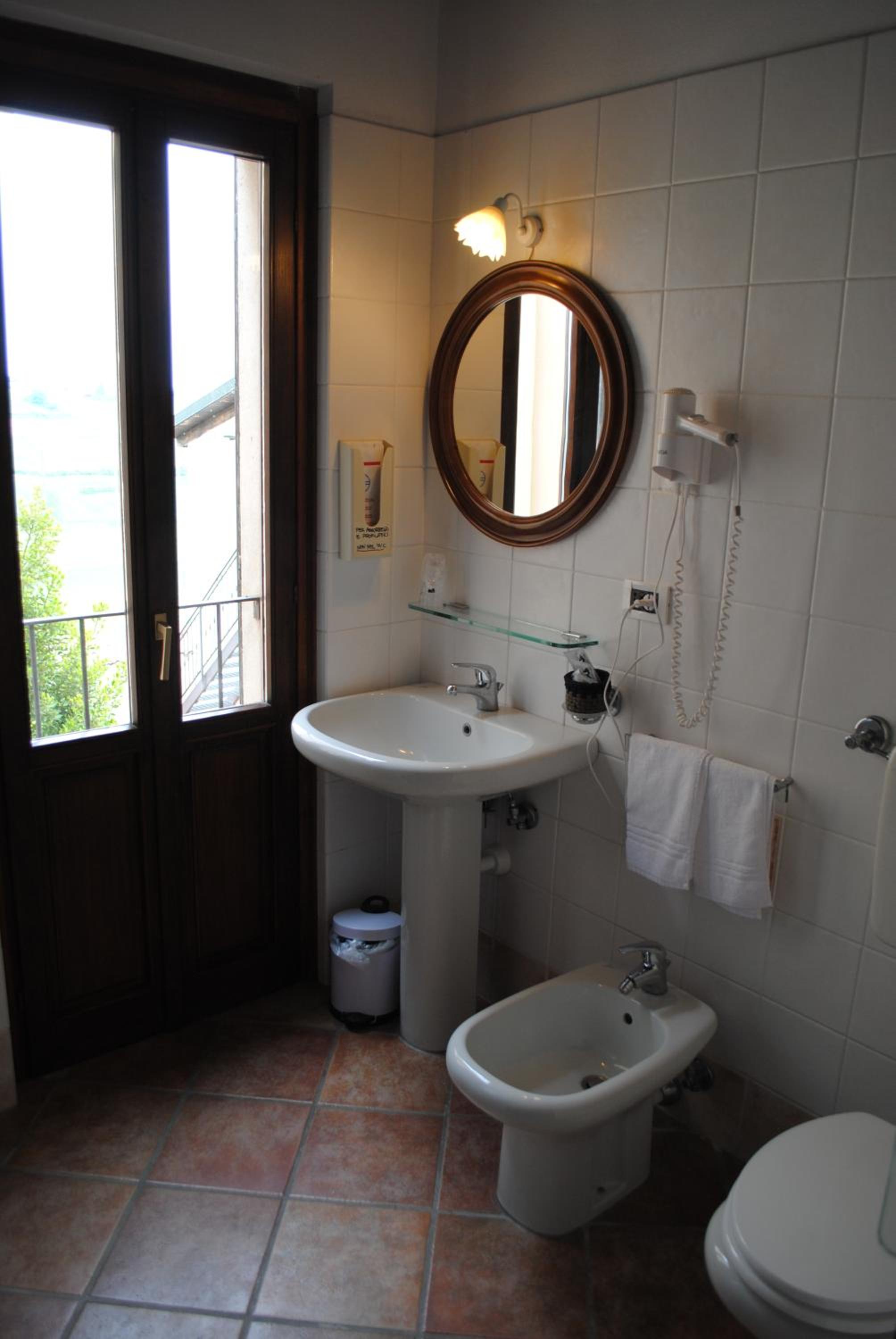 Double Room with Garden View - Photo 4