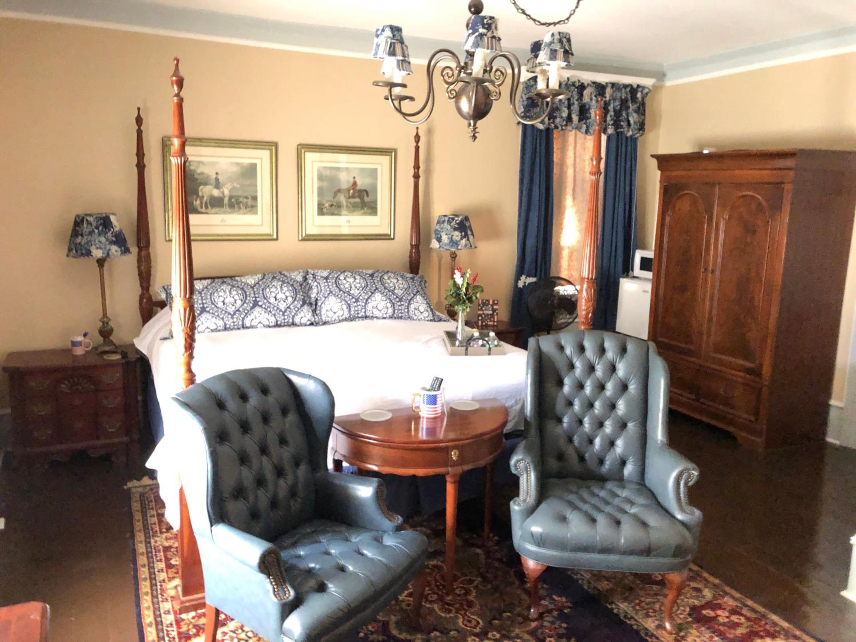 Standard King Room photo 1
