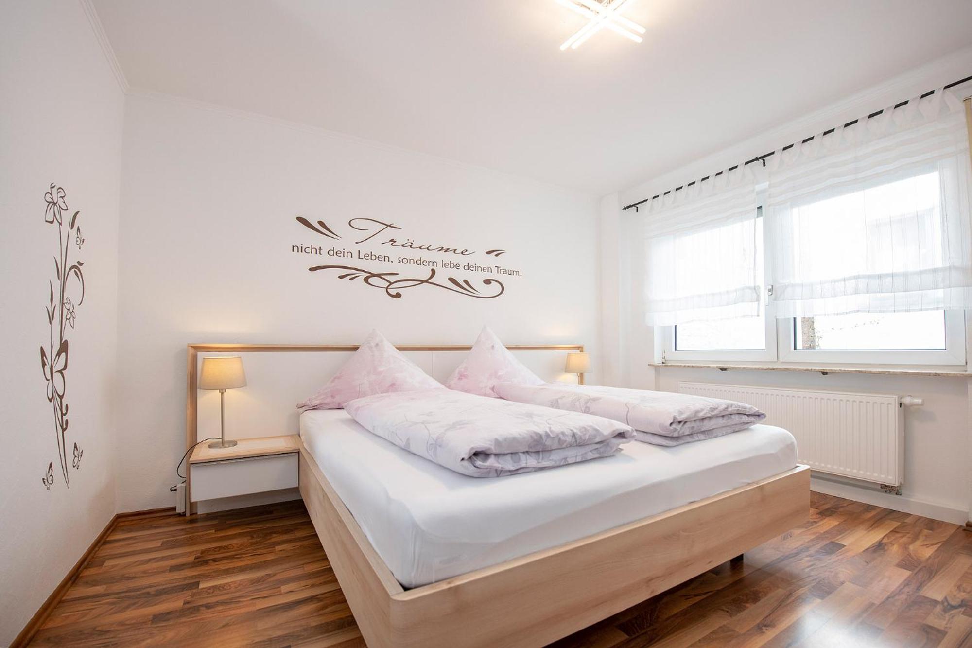 Apartment 3 (Pet Friendly) - Photo 2