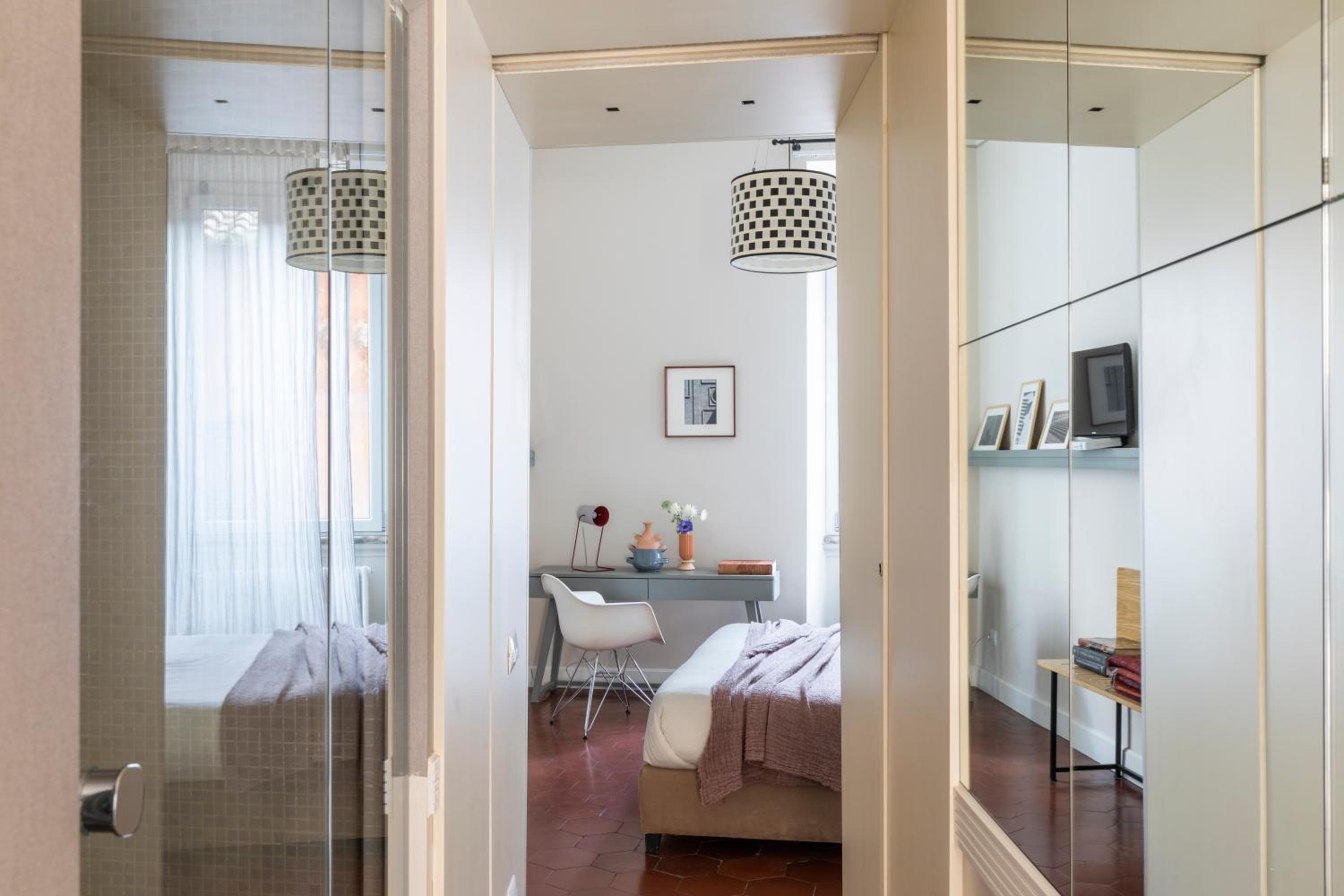 Large Double or Twin Room with City View photo 1