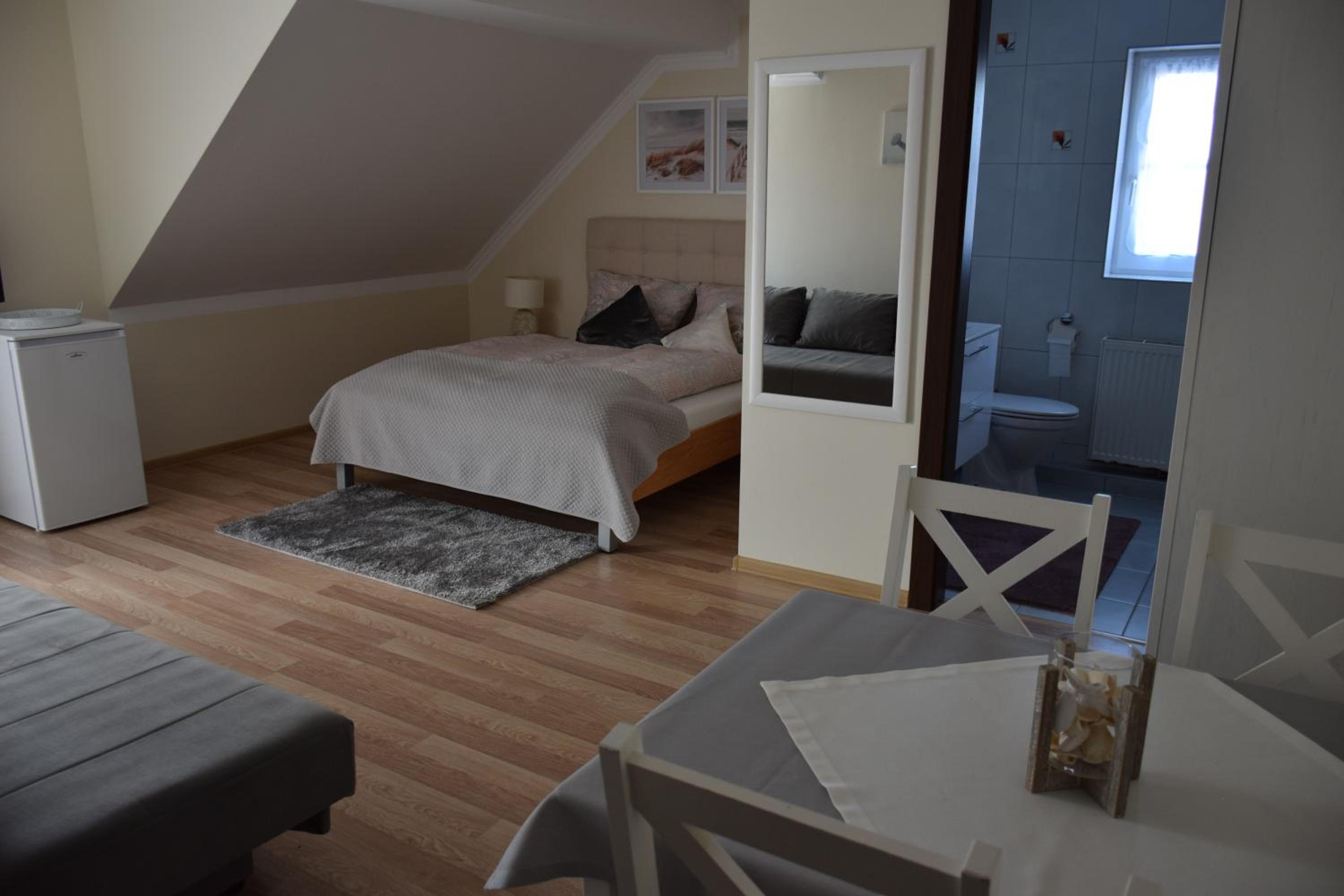 Queen Room with Two Queen Beds photo 1