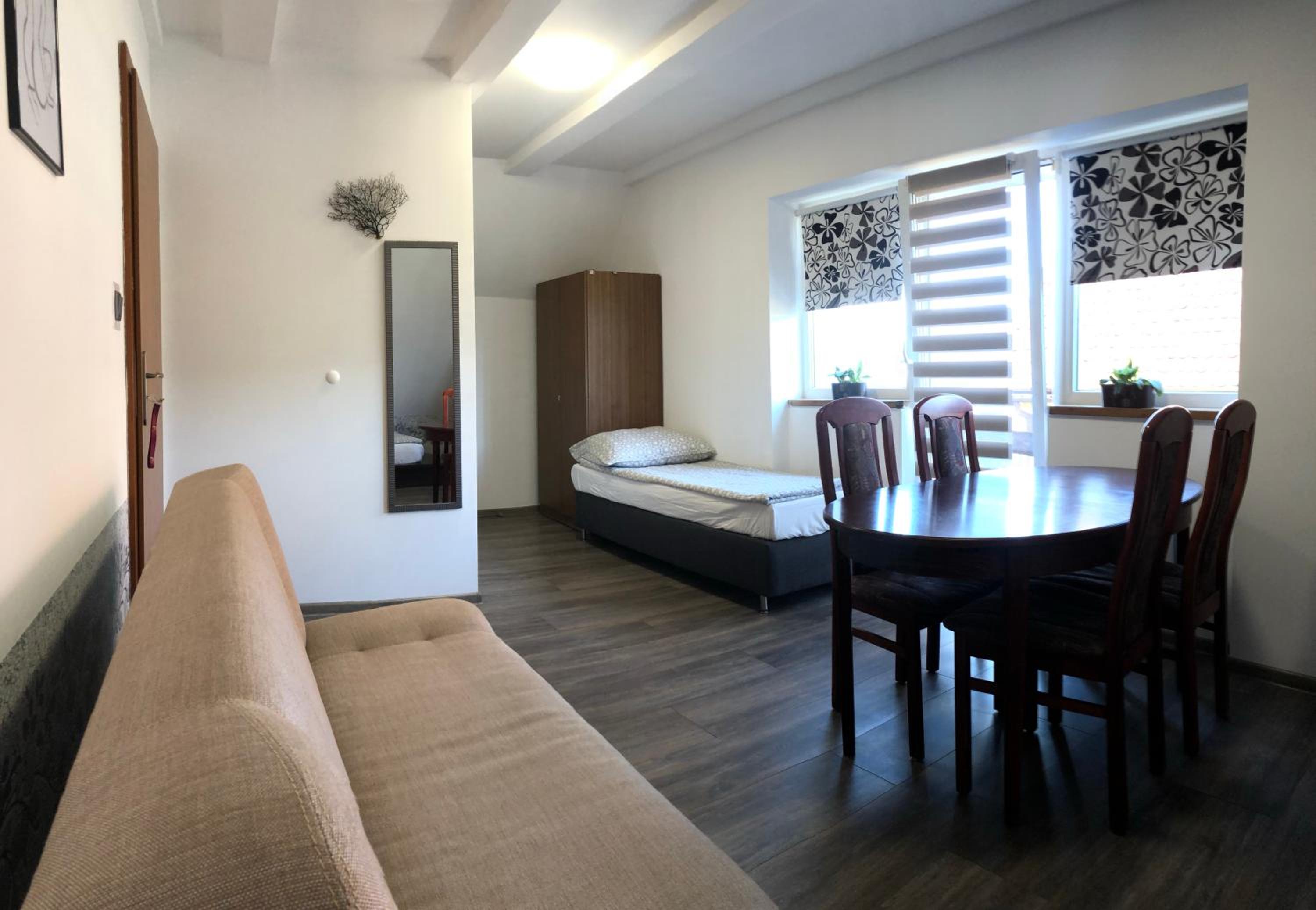Quadruple Room - Photo 3