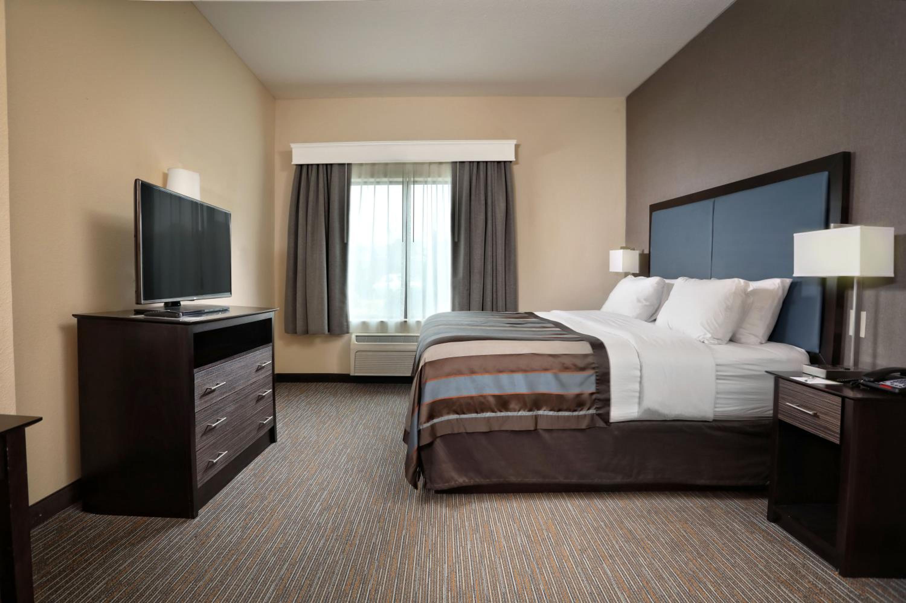 King Room - Non-Smoking - Photo 2
