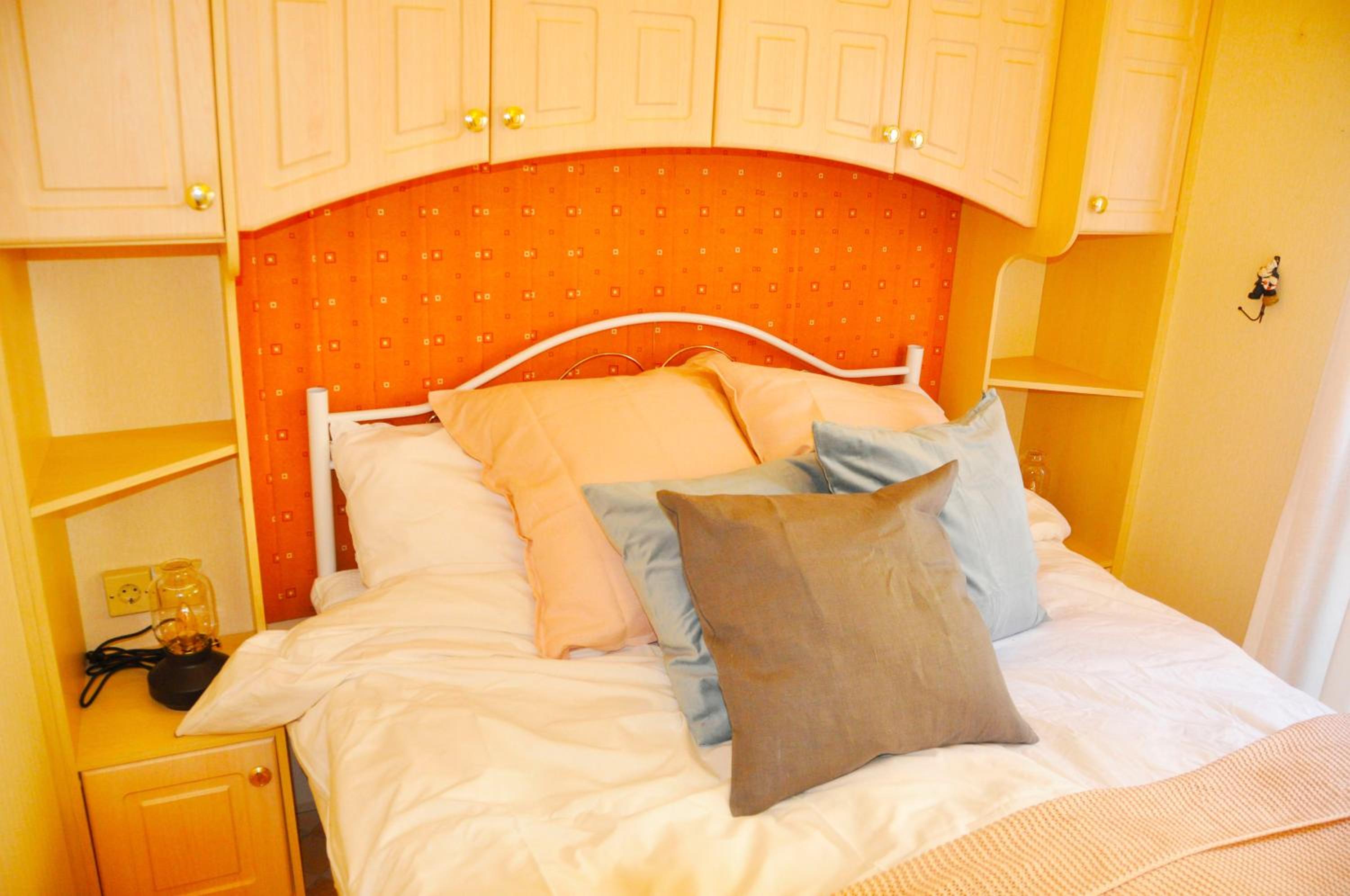 Mobile Home - Photo 1