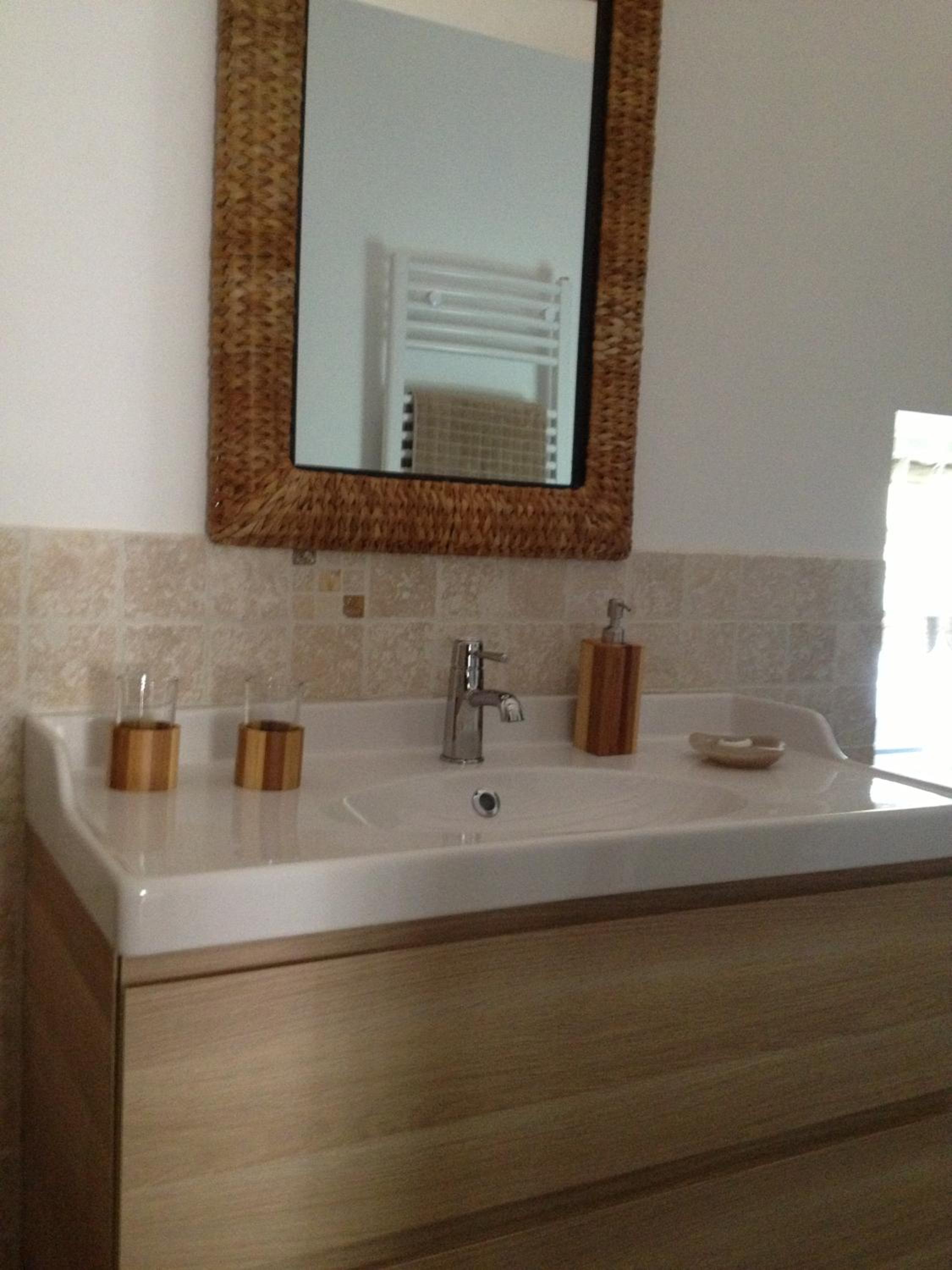 Deluxe King Room photo 3