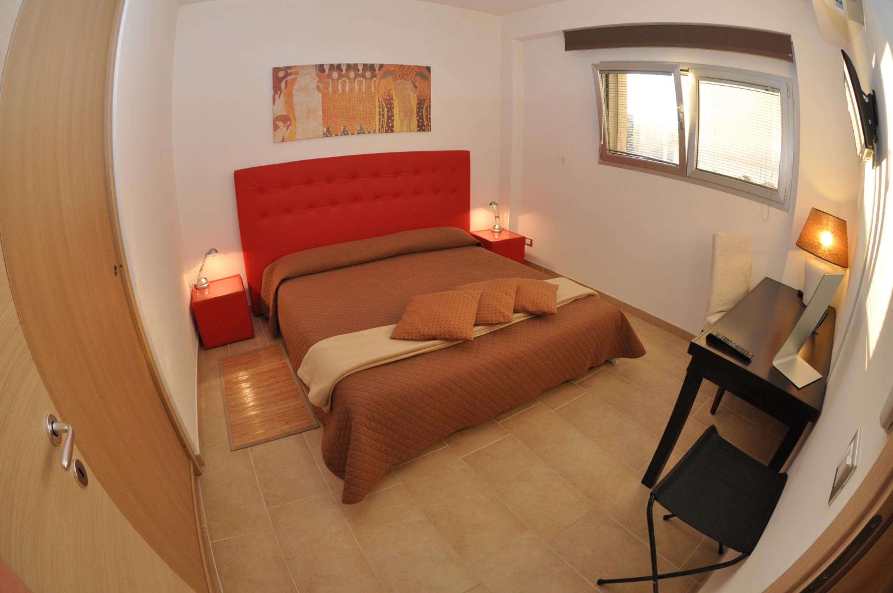 Apartment photo 2