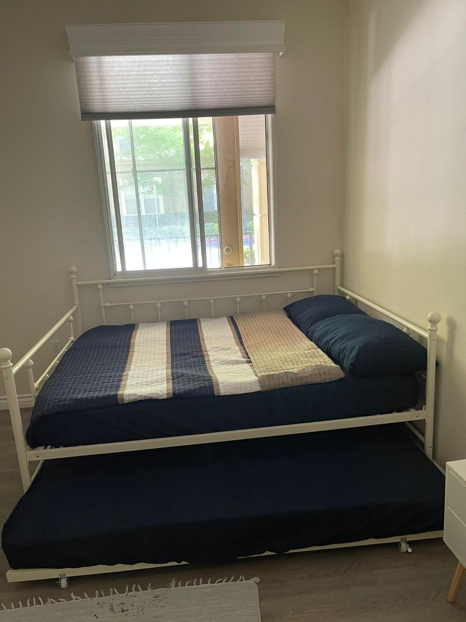 Deluxe Double Room (2 Adults + 1 Child) photo 2