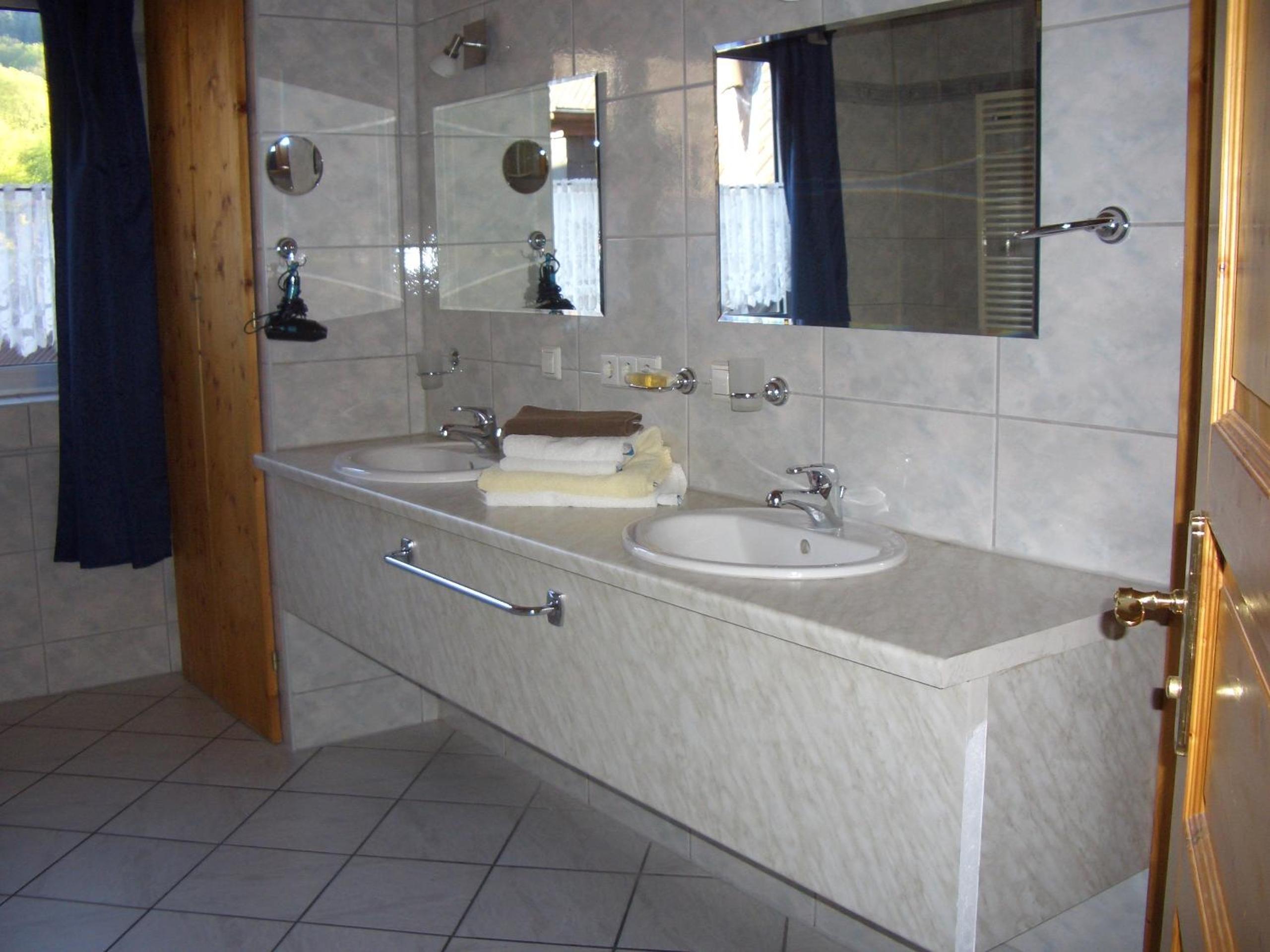 Double Room - Photo 3