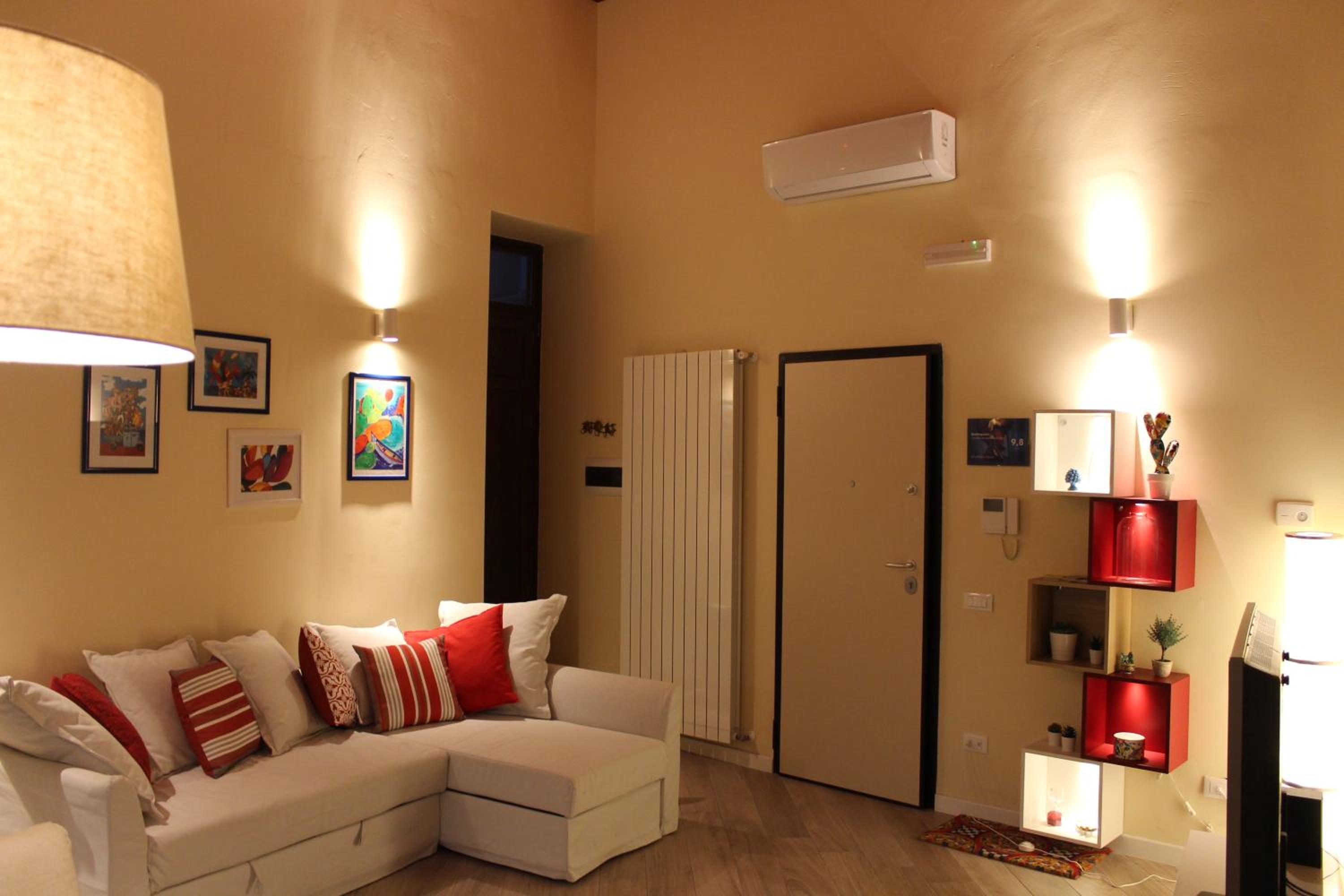 One-Bedroom Apartment photo 3