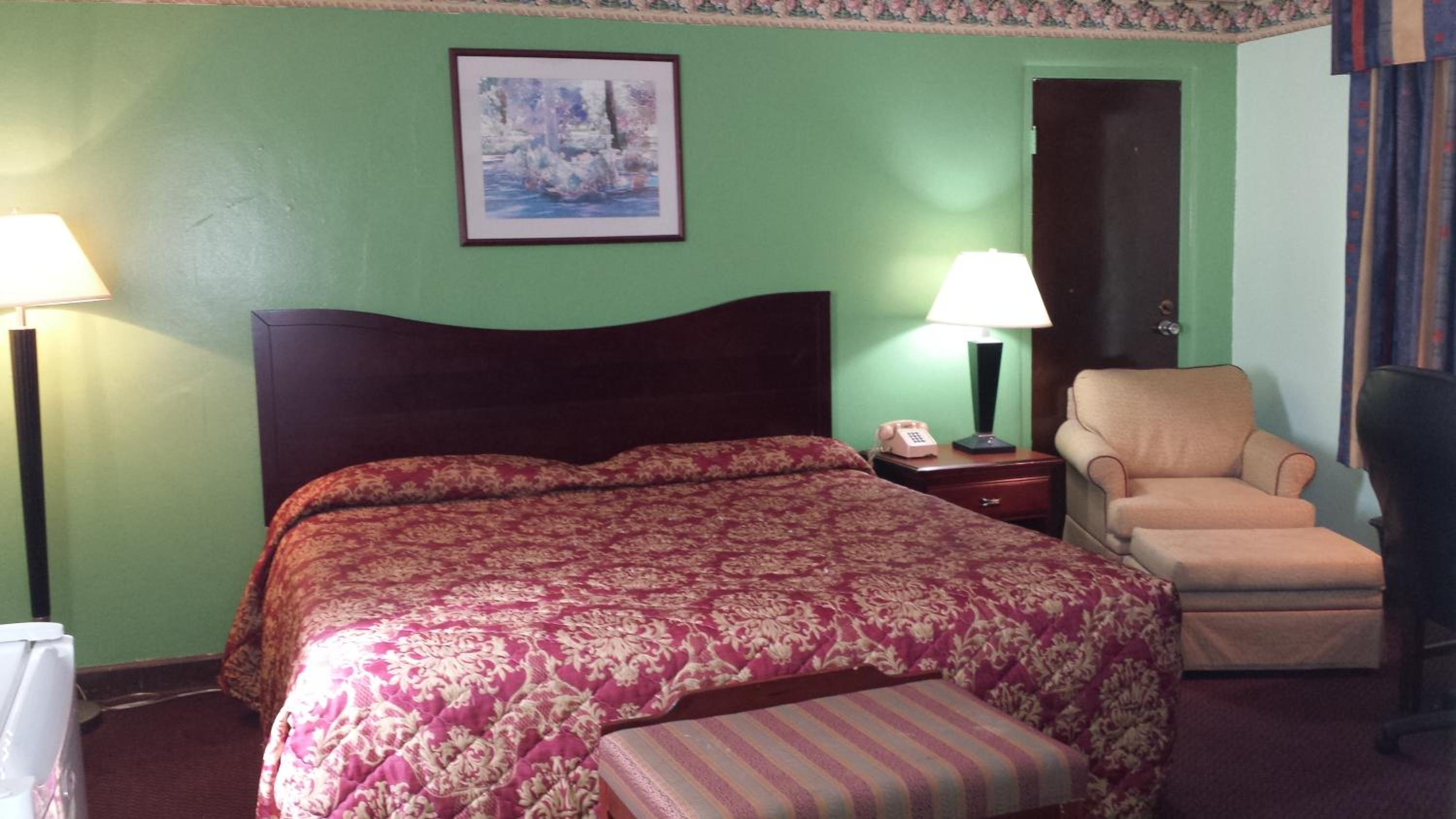 King Room - Non-Smoking - Photo 1