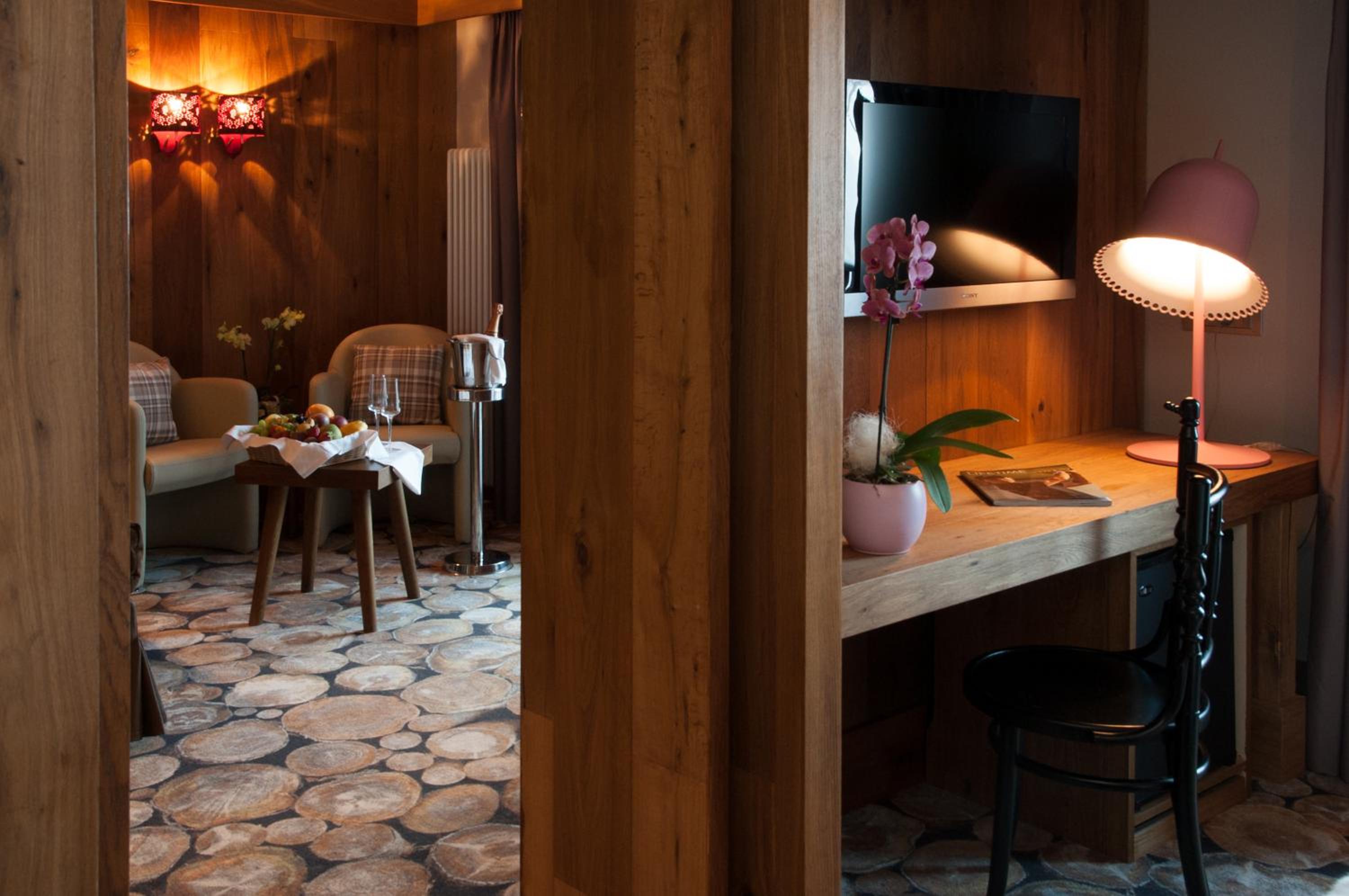 Suite - Photo 4