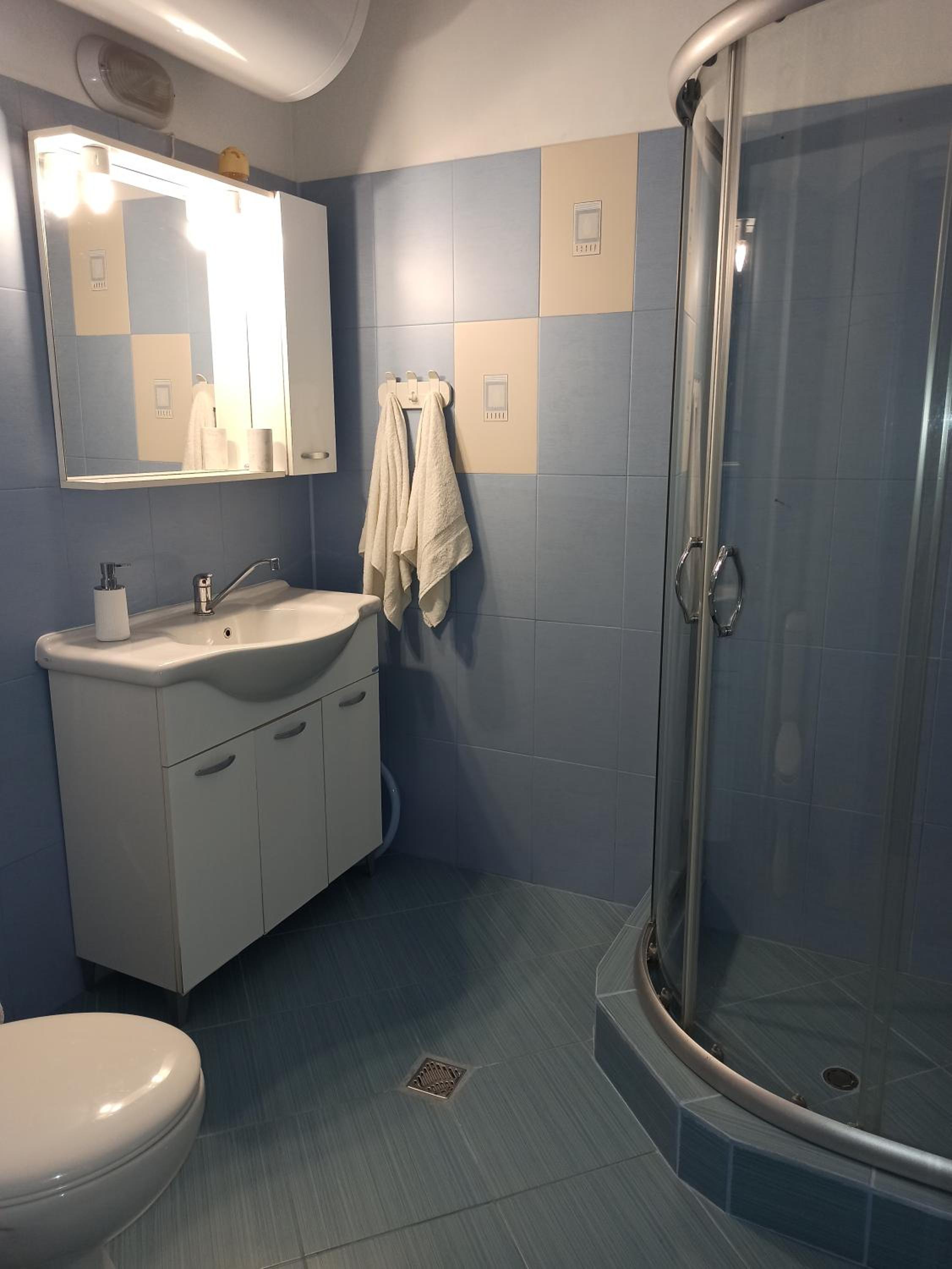 One-Bedroom Apartment - Photo 10