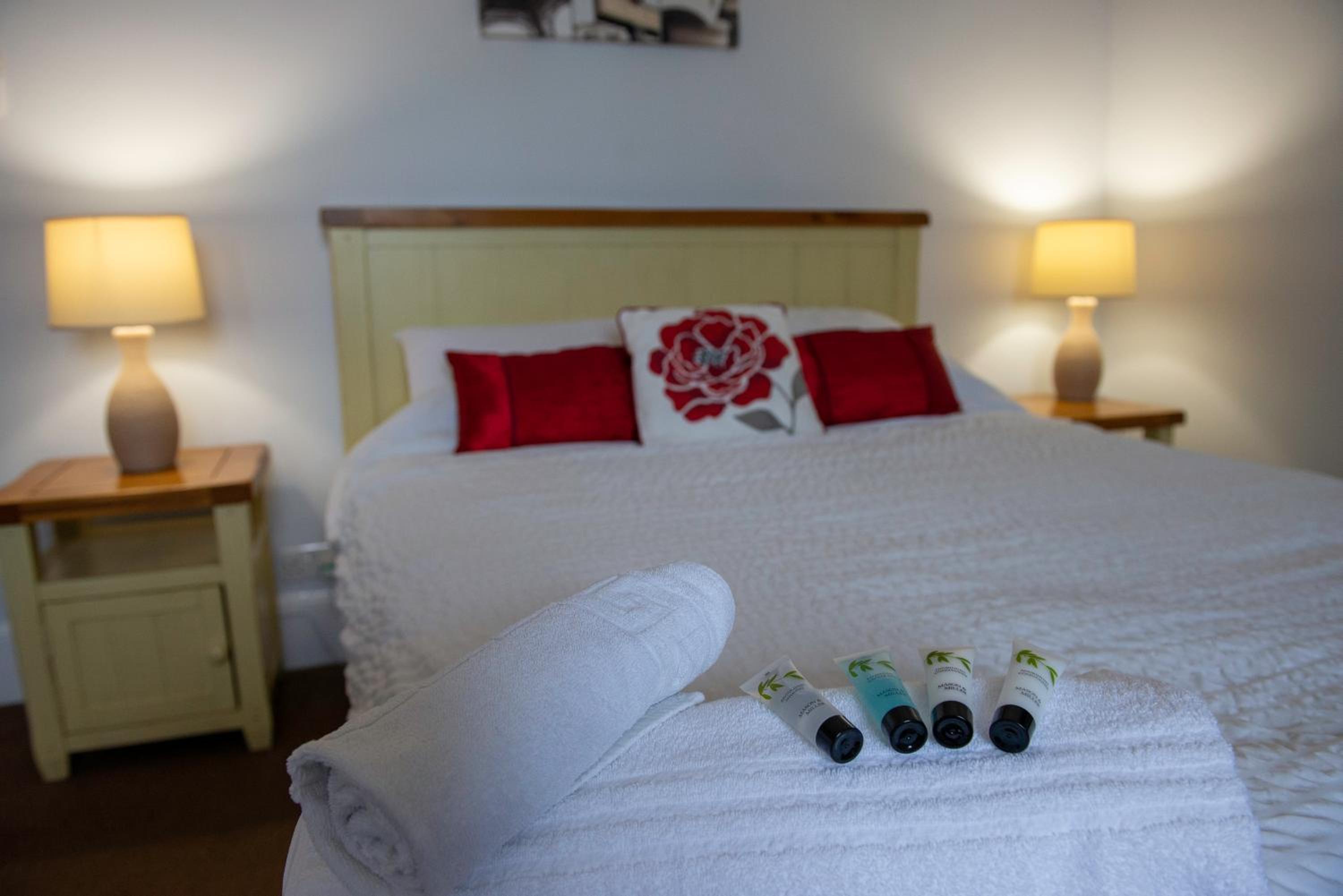 Superior King Room - Photo 2
