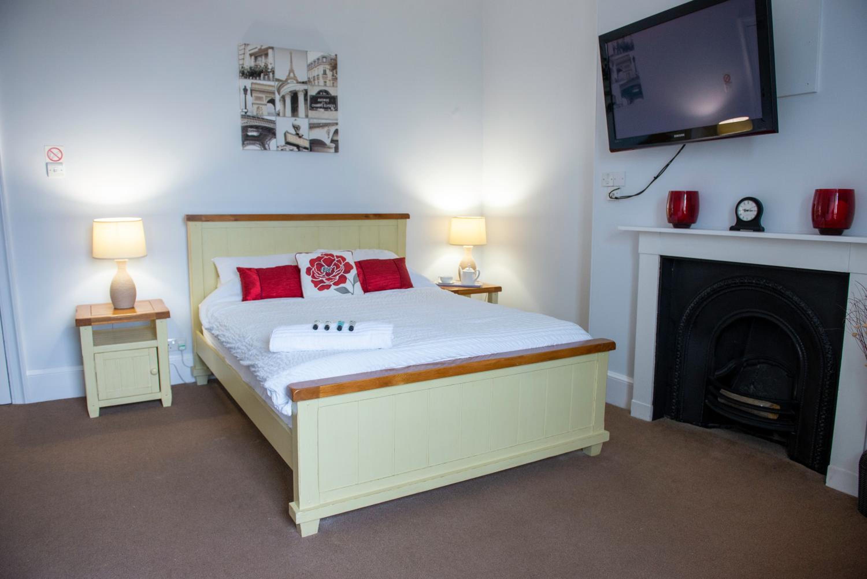 Superior King Room - Photo 7