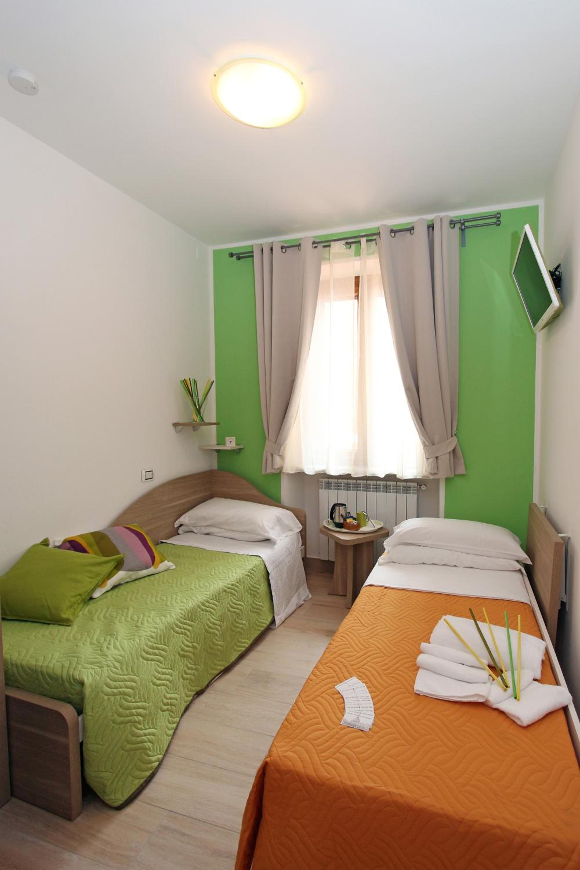 Standard Single Room with Shower