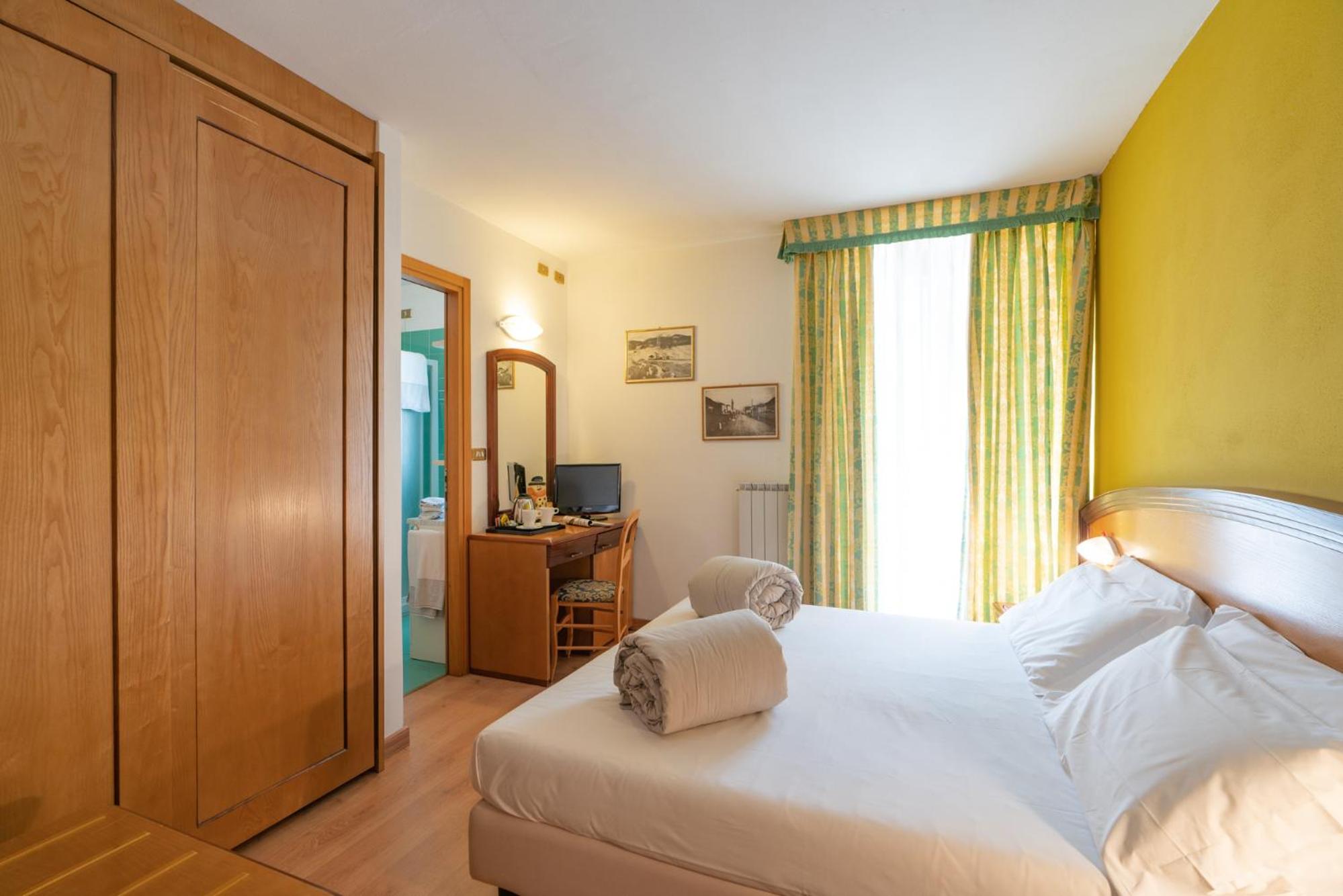 Superior Double or Twin Room with Terrace - Photo 4
