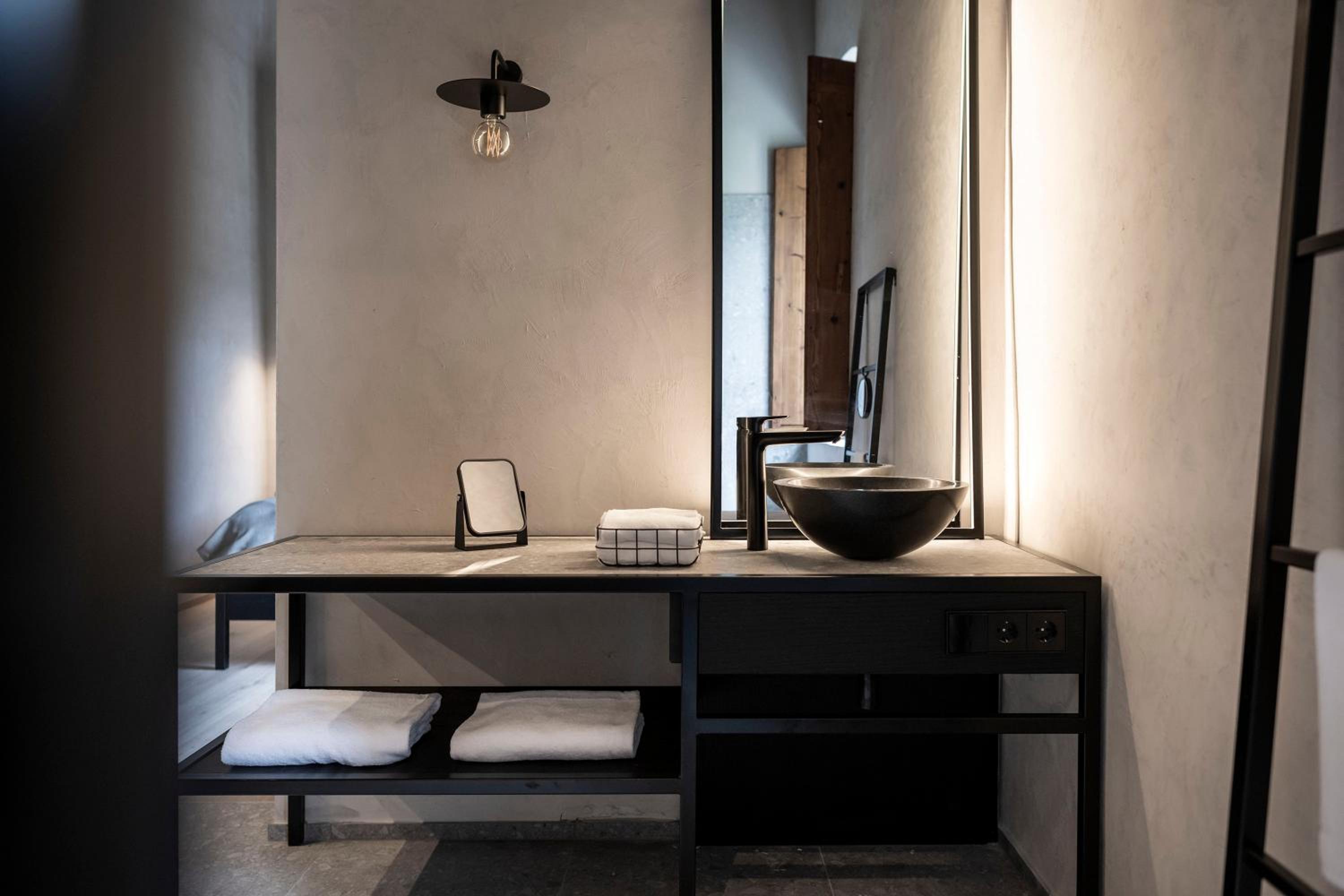 Double Room - Photo 7