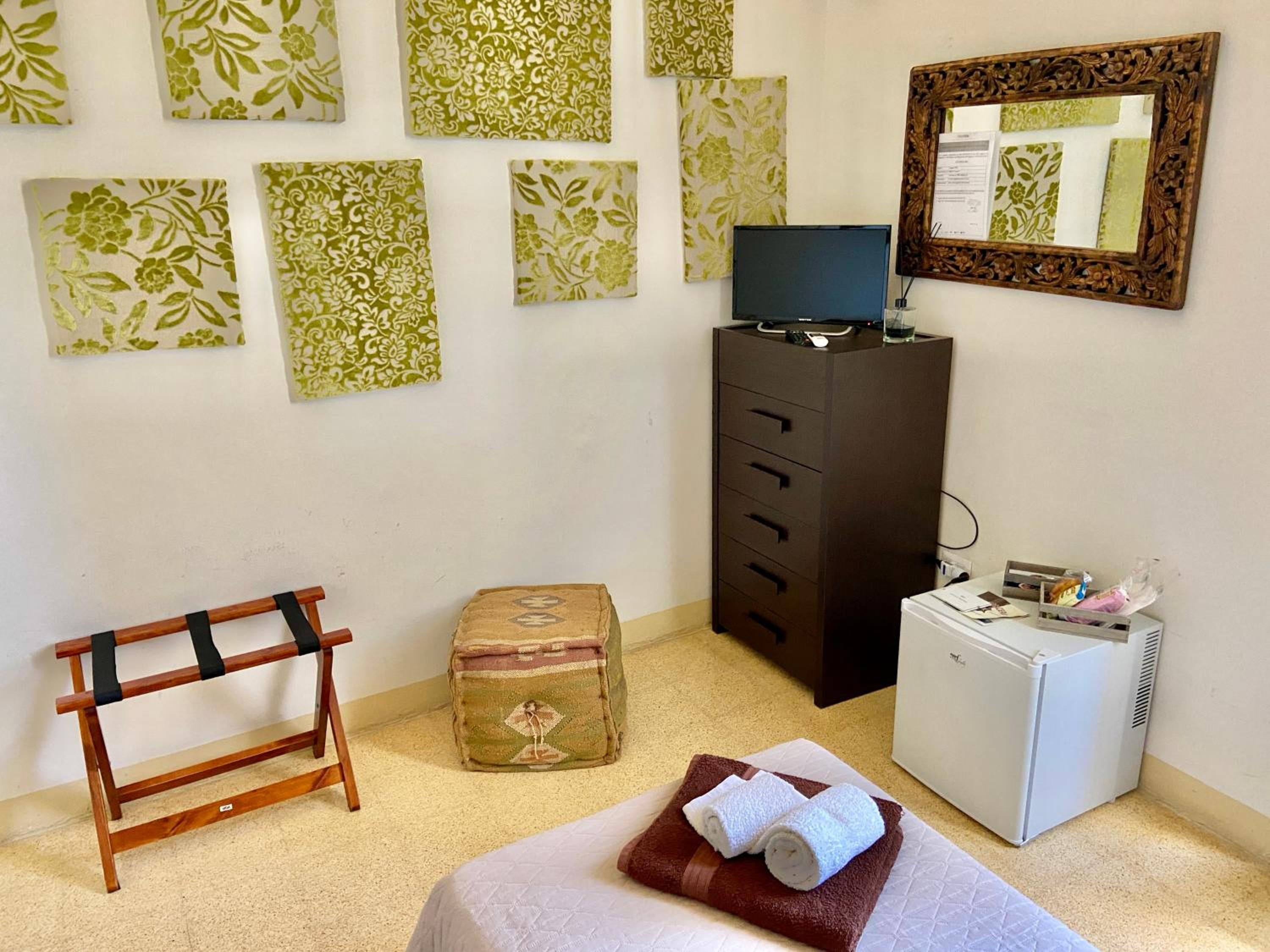 Deluxe Twin Room - Photo 24