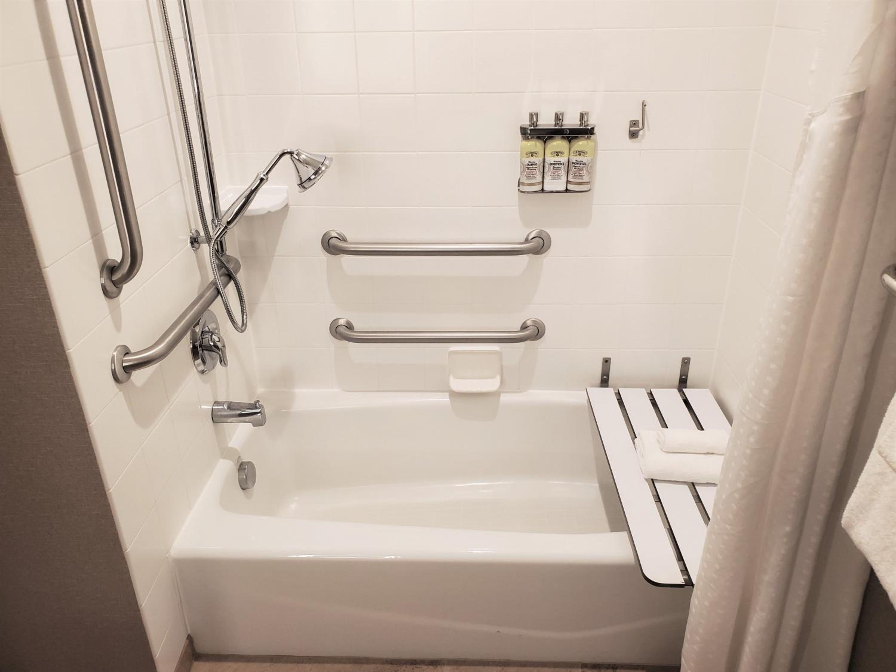 King Room - Disability Access - Photo 5