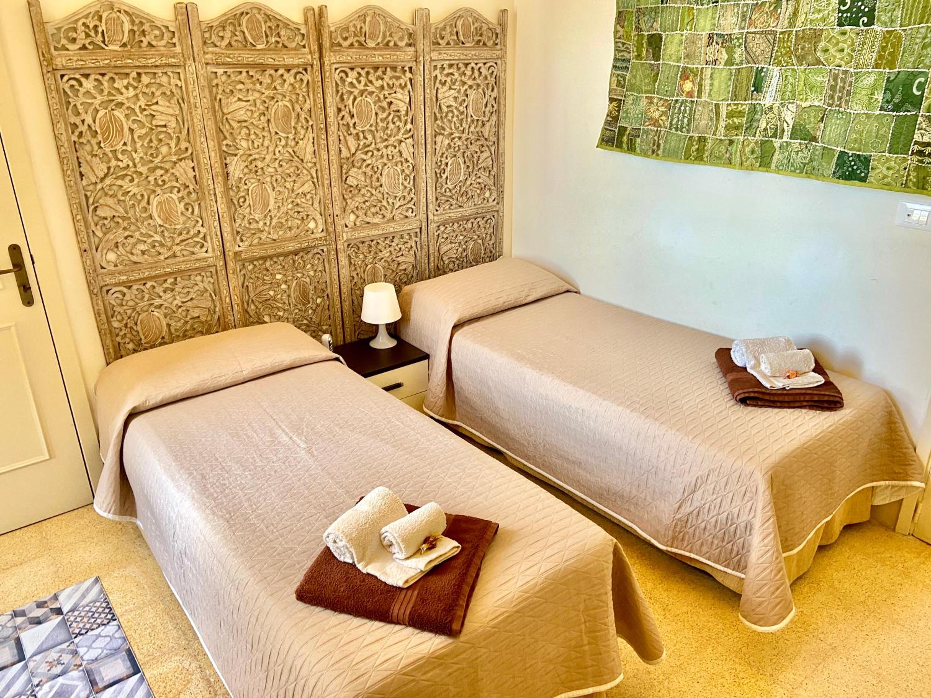 Deluxe Twin Room - Photo 1