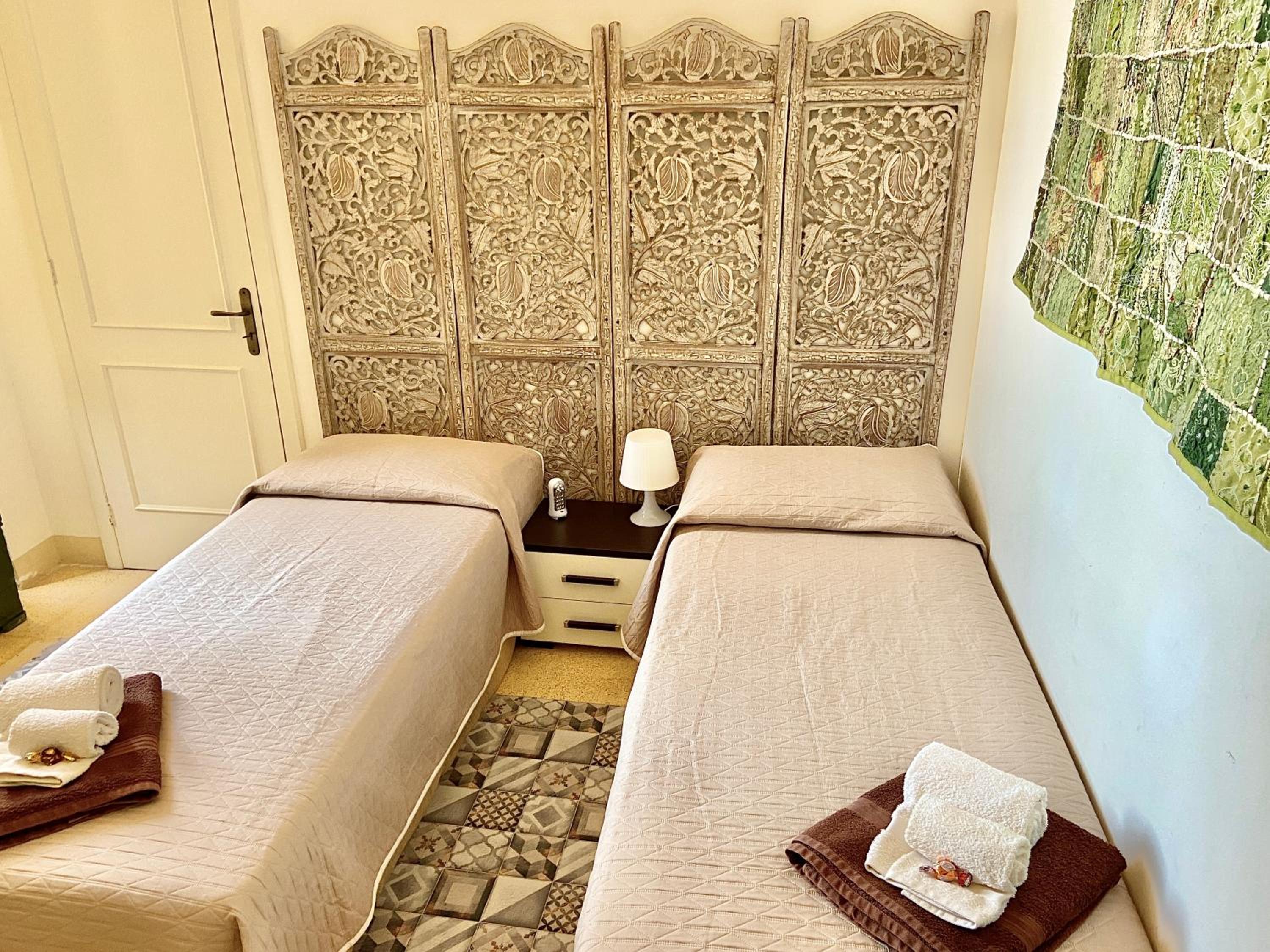 Deluxe Twin Room - Photo 25