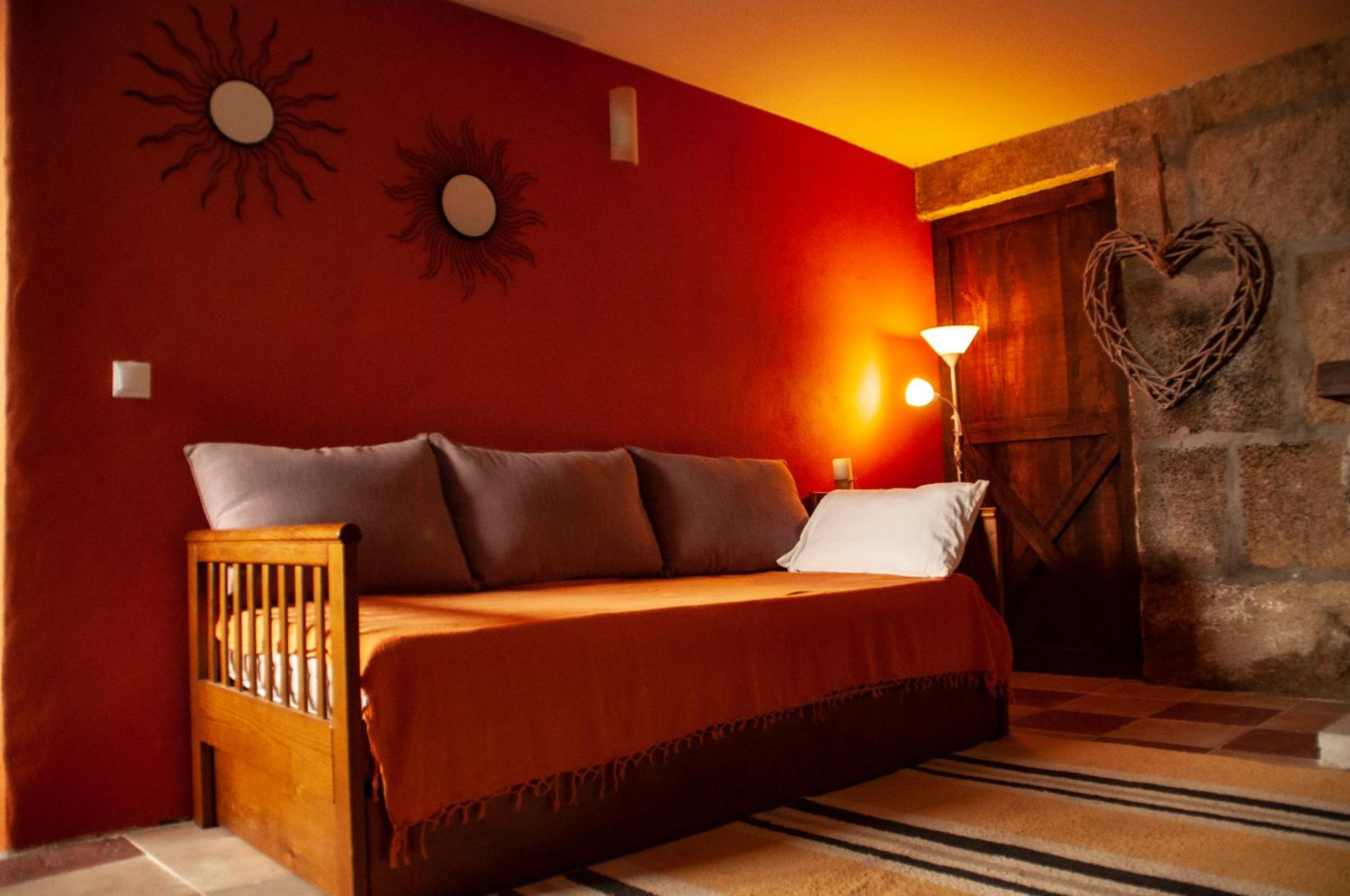 One-Bedroom House - Photo 15