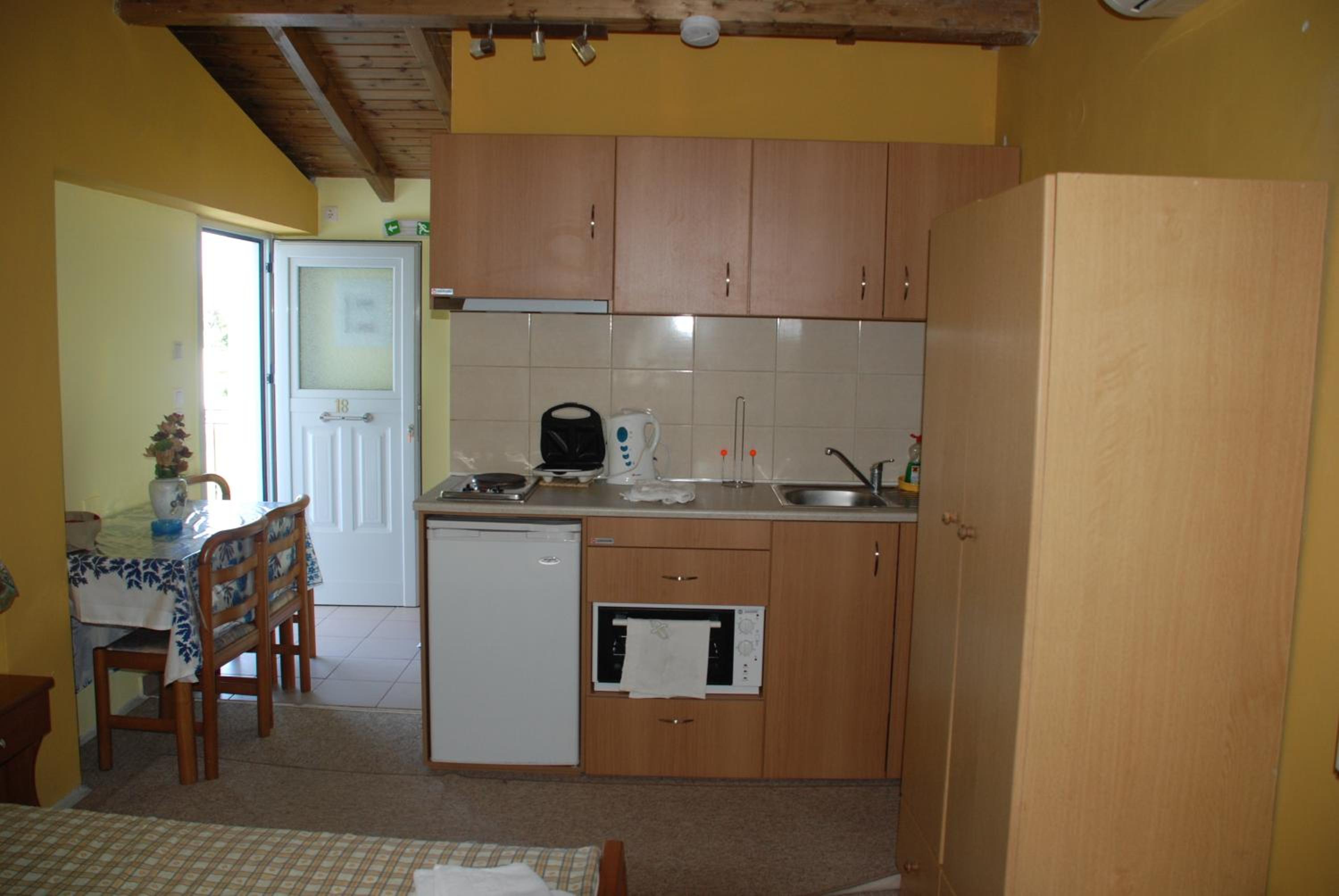 Two-Bedroom Apartment - Photo 4