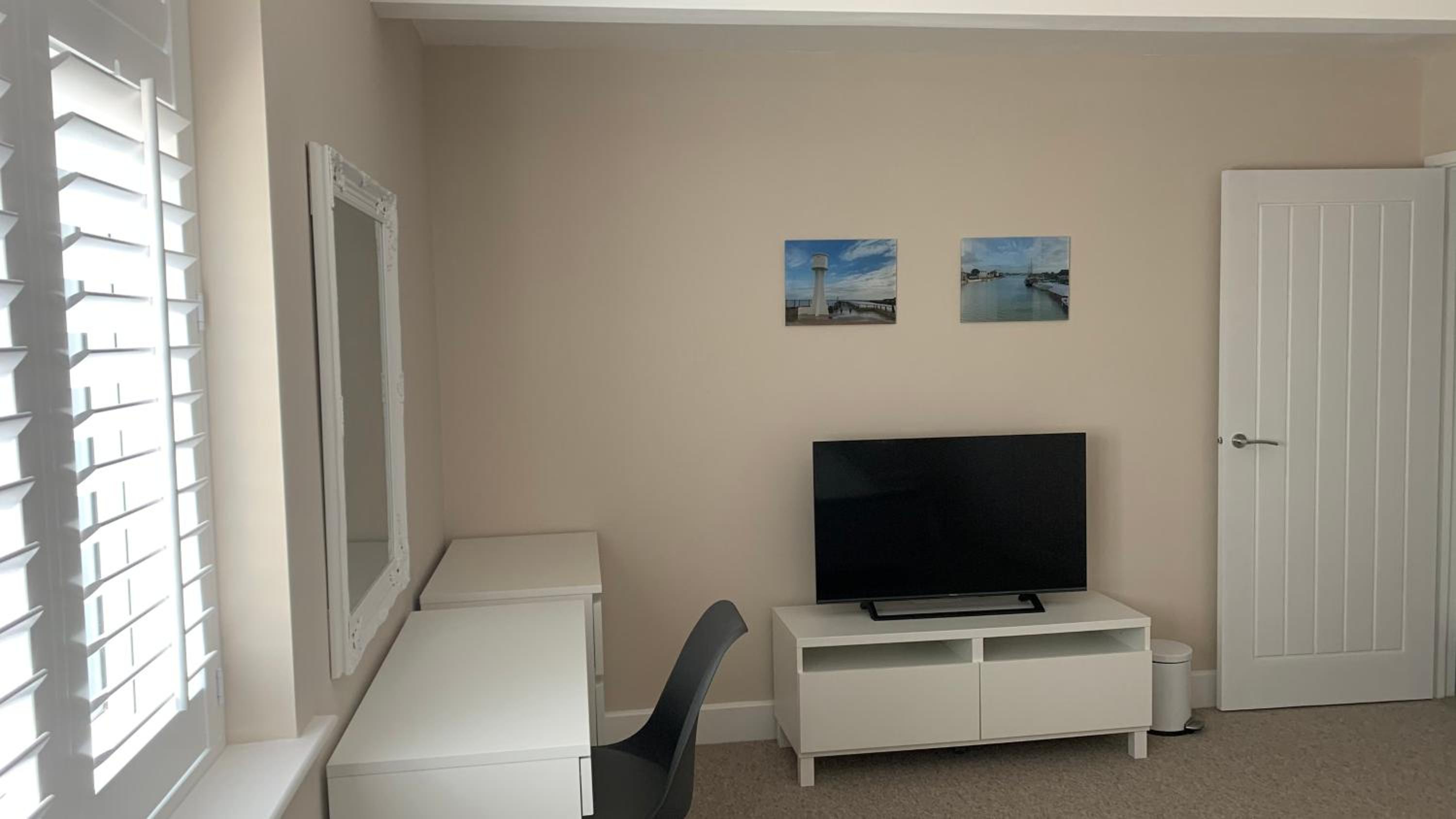 Three-Bedroom House photo 1