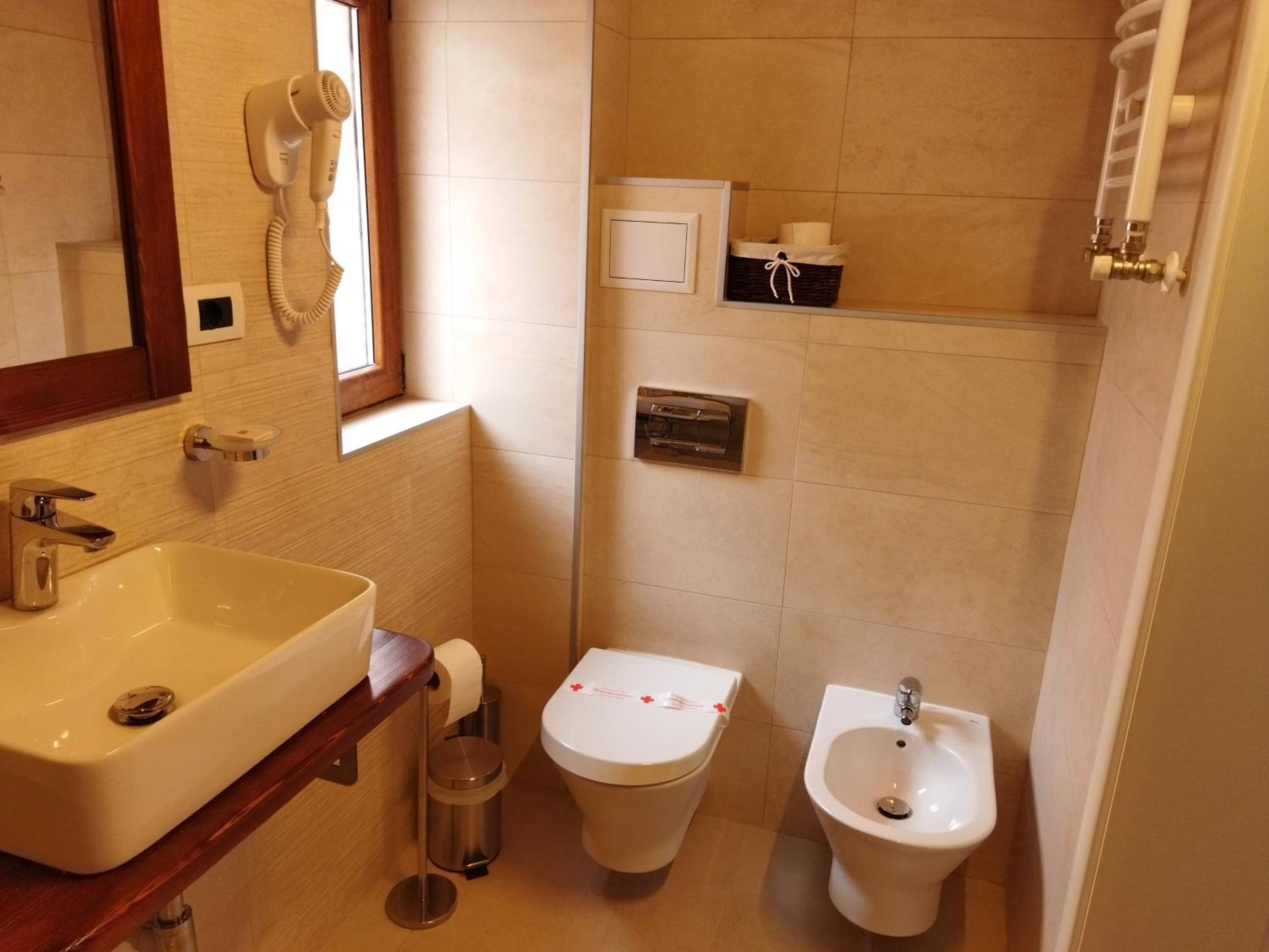 Deluxe Double Room - Photo 3