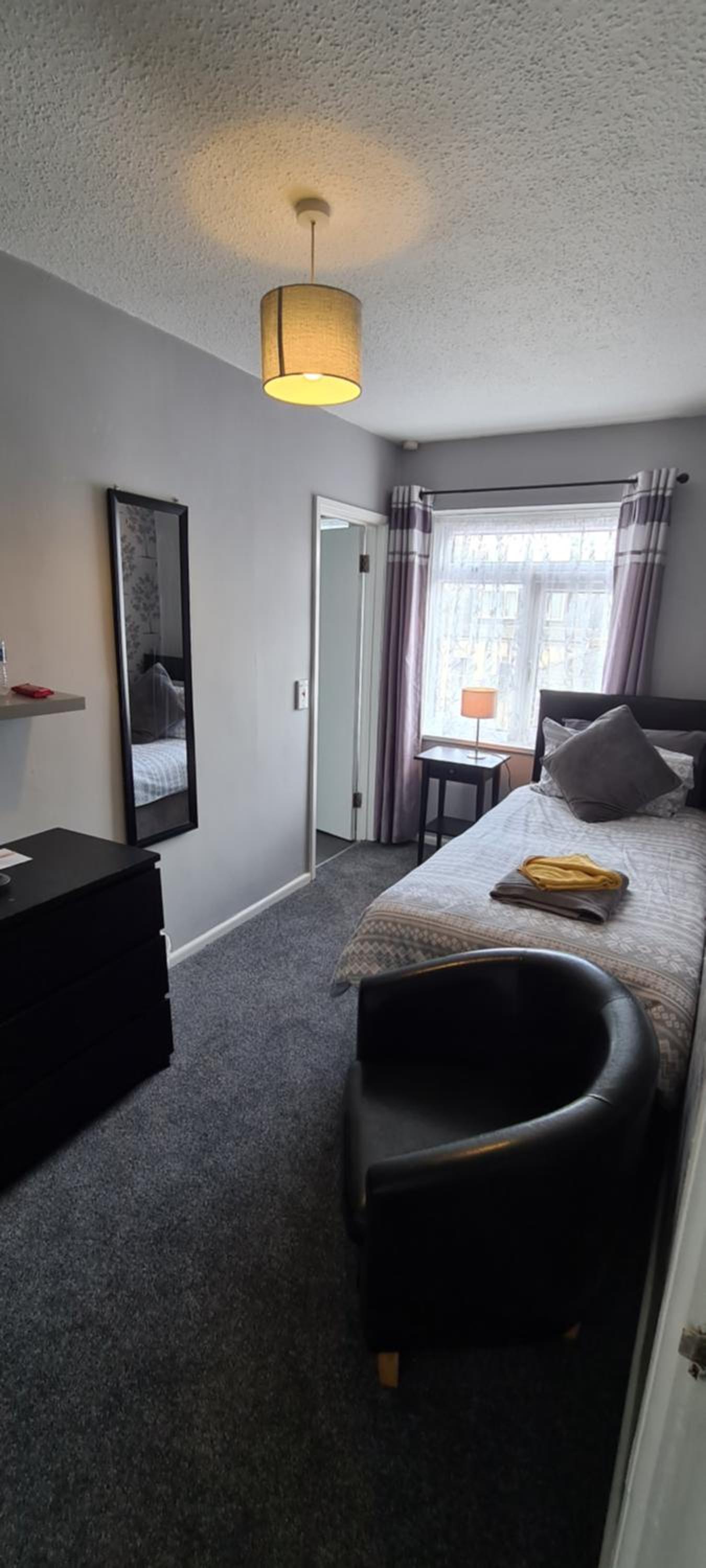 Single Room with Private Bathroom photo 3