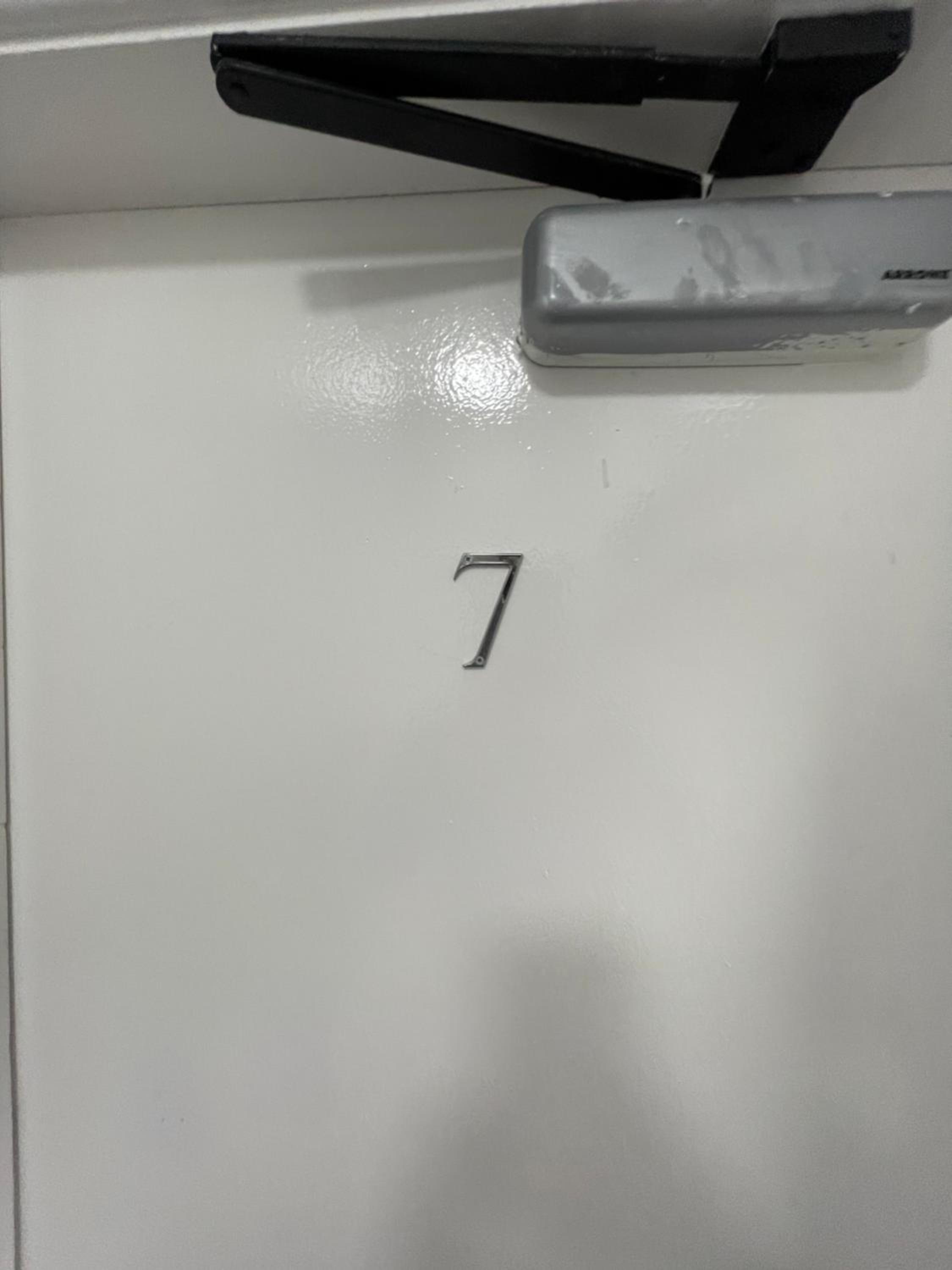 Standard Triple Room - Photo 10