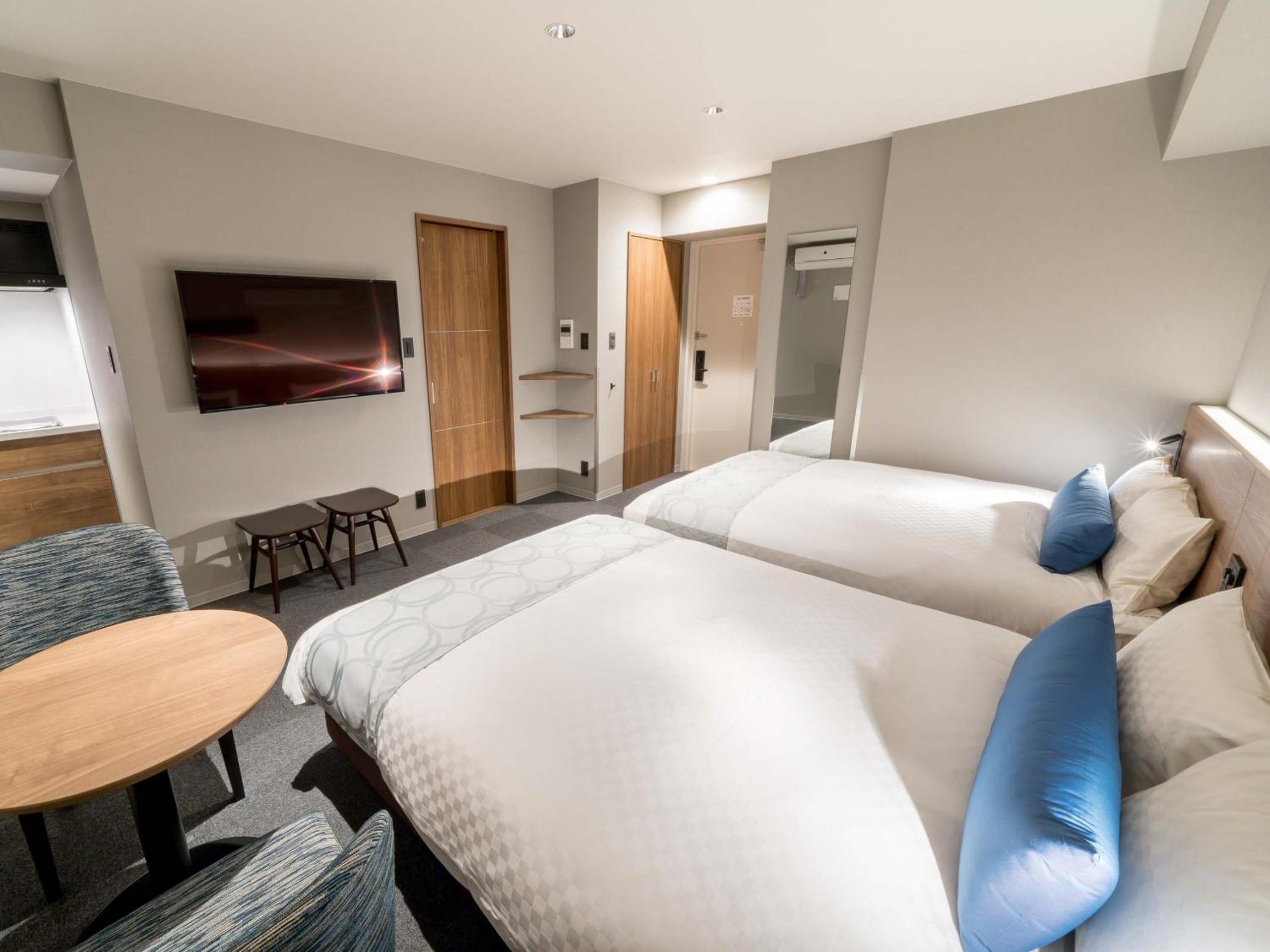 Standard Quadruple Room - Photo 17