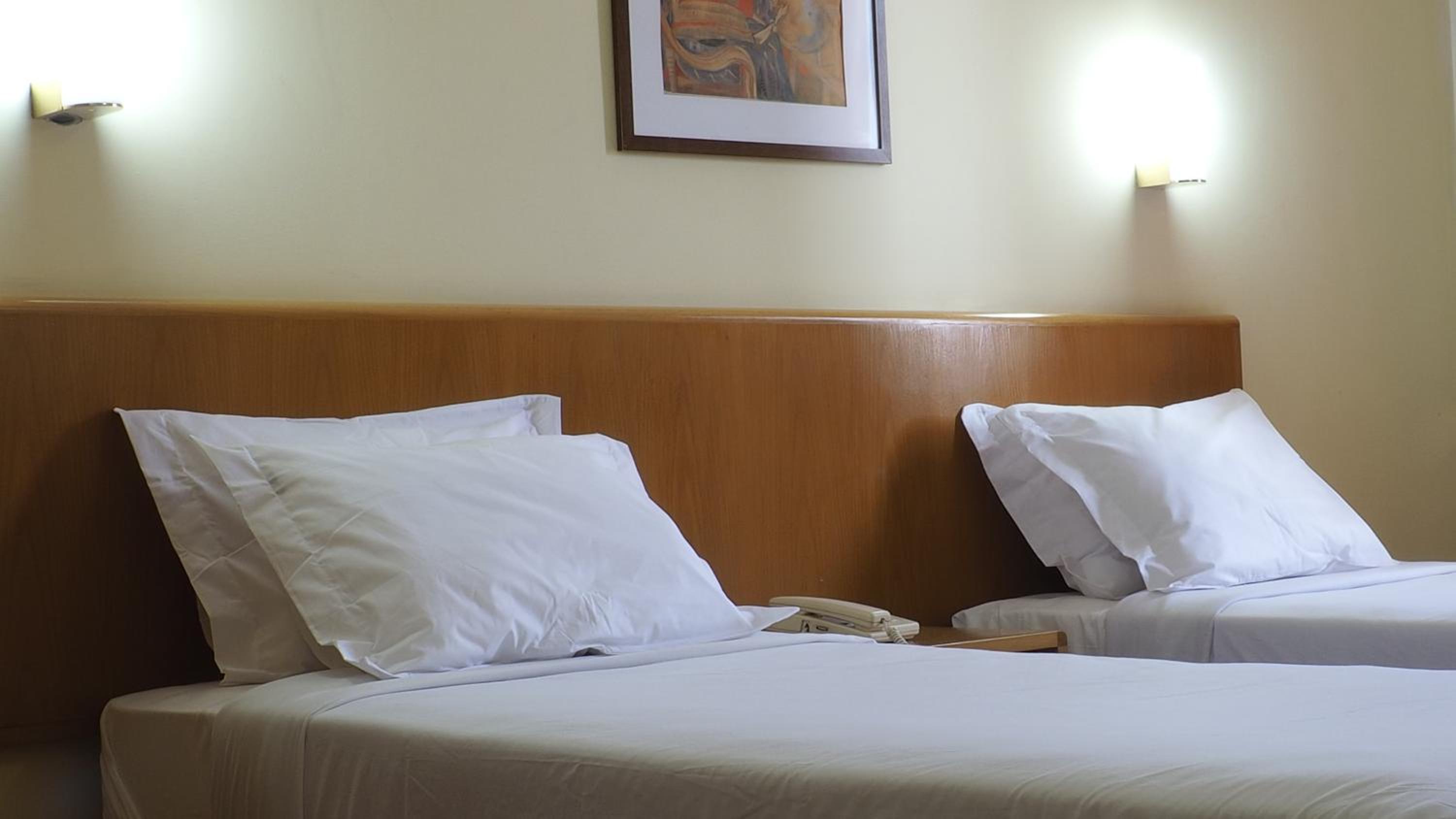 Standard Double or Twin Room - Photo 5