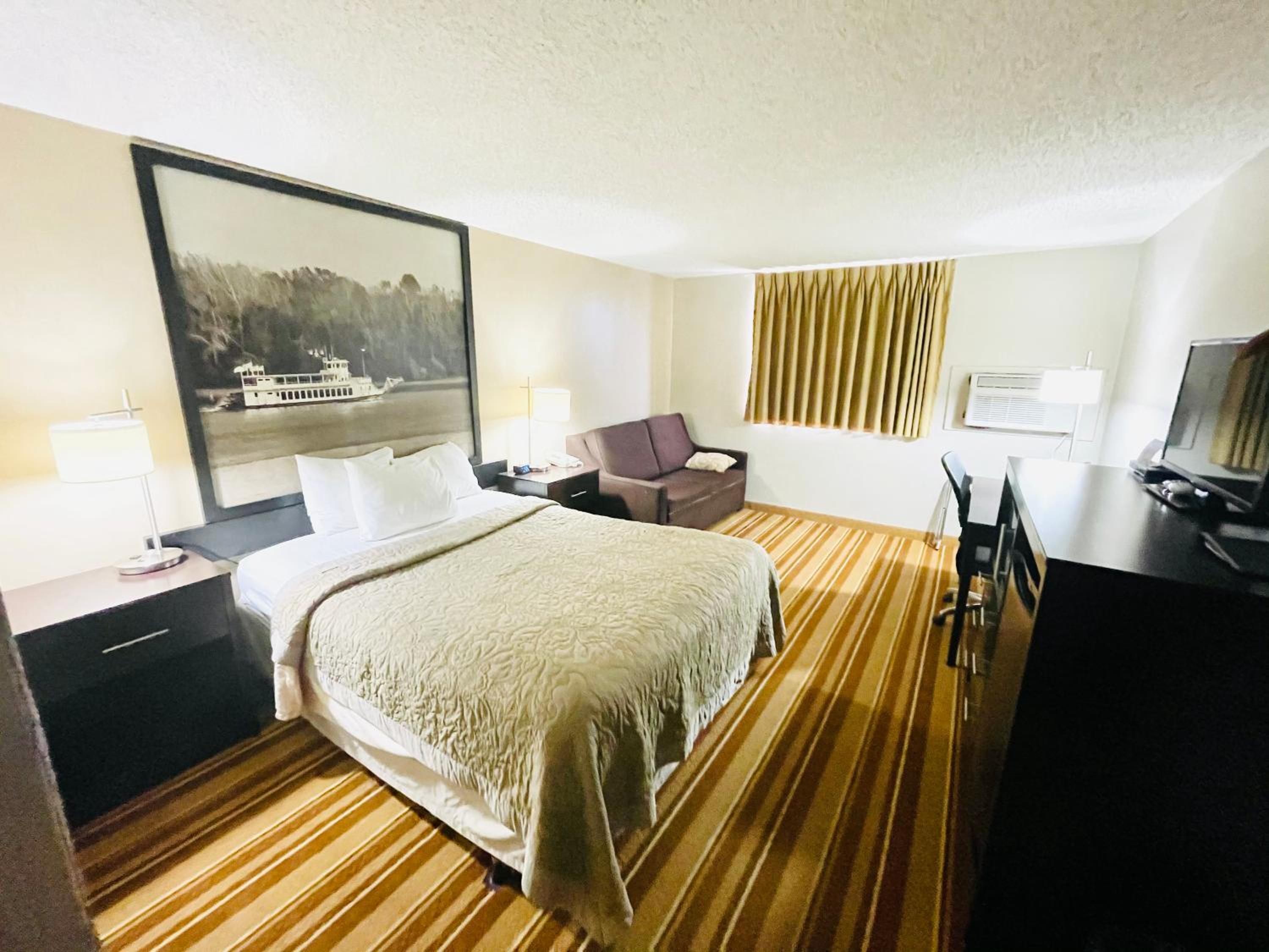 Queen Room - Non-Smoking - Photo 2