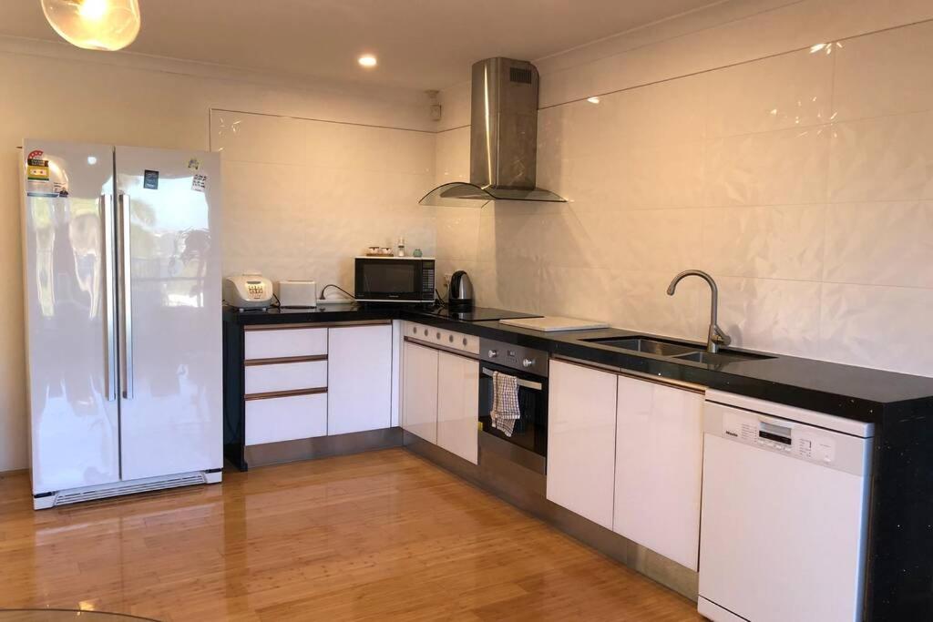 Three-Bedroom Apartment - Photo 15