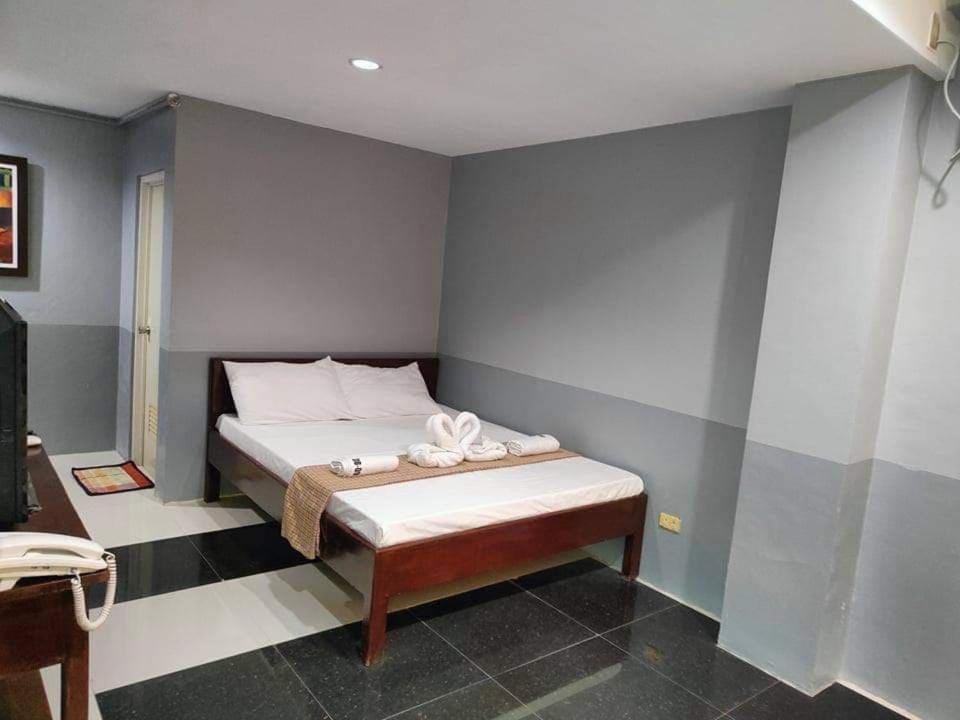 Deluxe Double or Twin Room - Photo 1