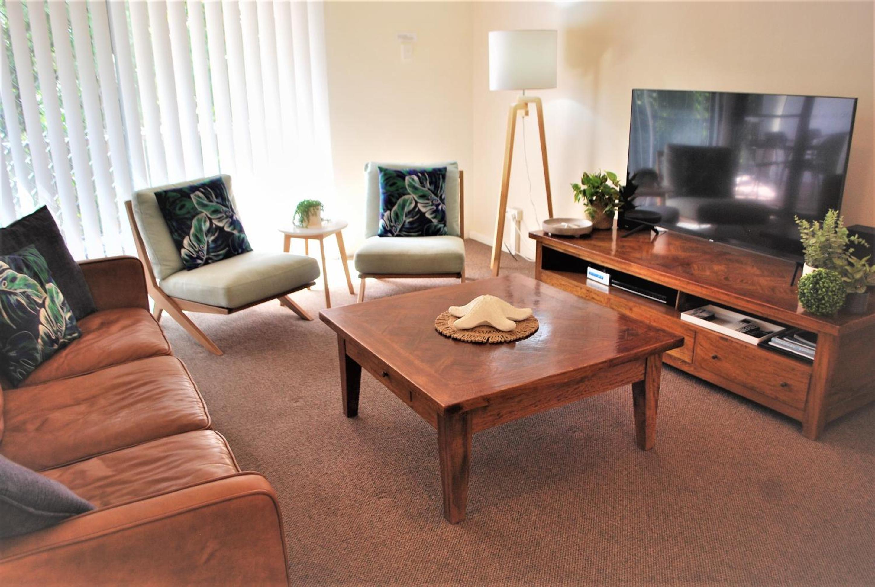 Three-Bedroom Apartment - Split Level photo 2
