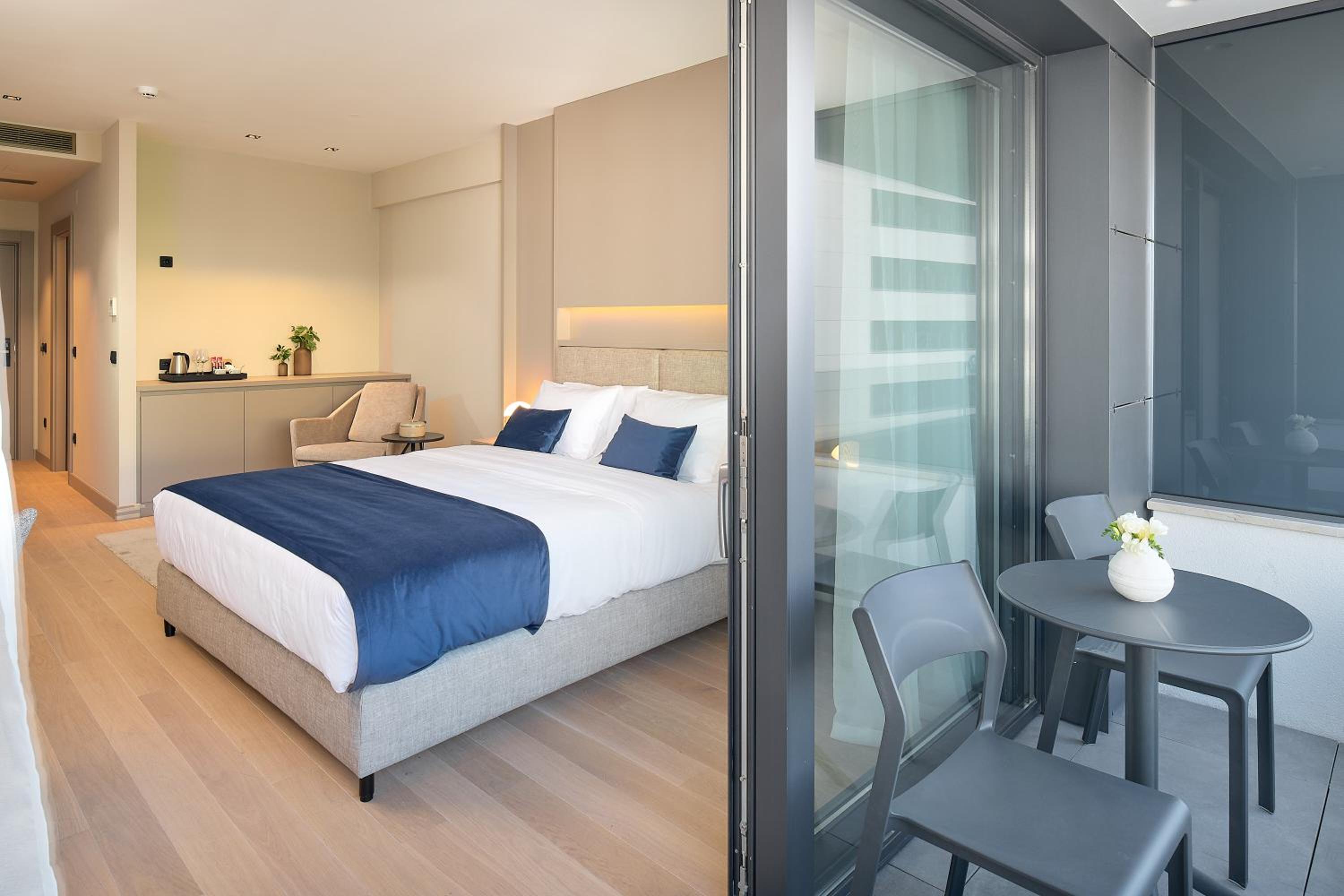 Deluxe Double Room with Balcony